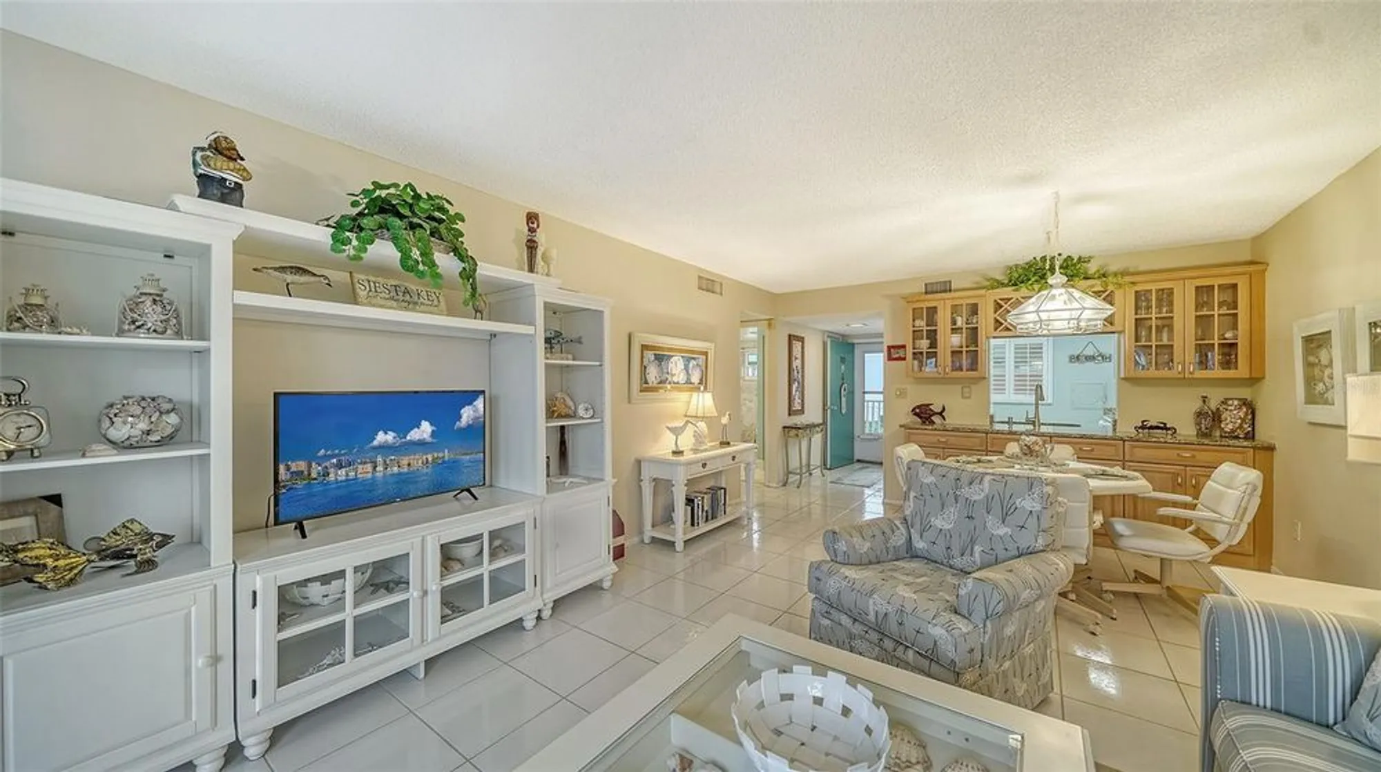 Property Slideshow image 11 of 77 | 1250 n portofino dr # 305mar, Sarasota, FL, 34242