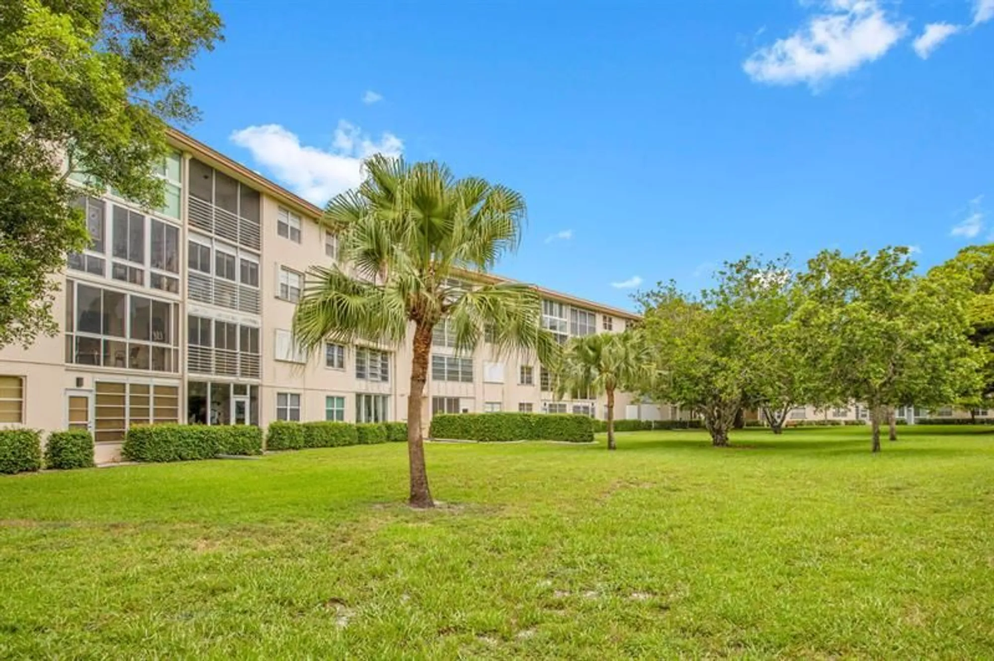 Property Slideshow image 32 of 33 | 1606 abaco dr e4, Coconut Creek, FL, 33066