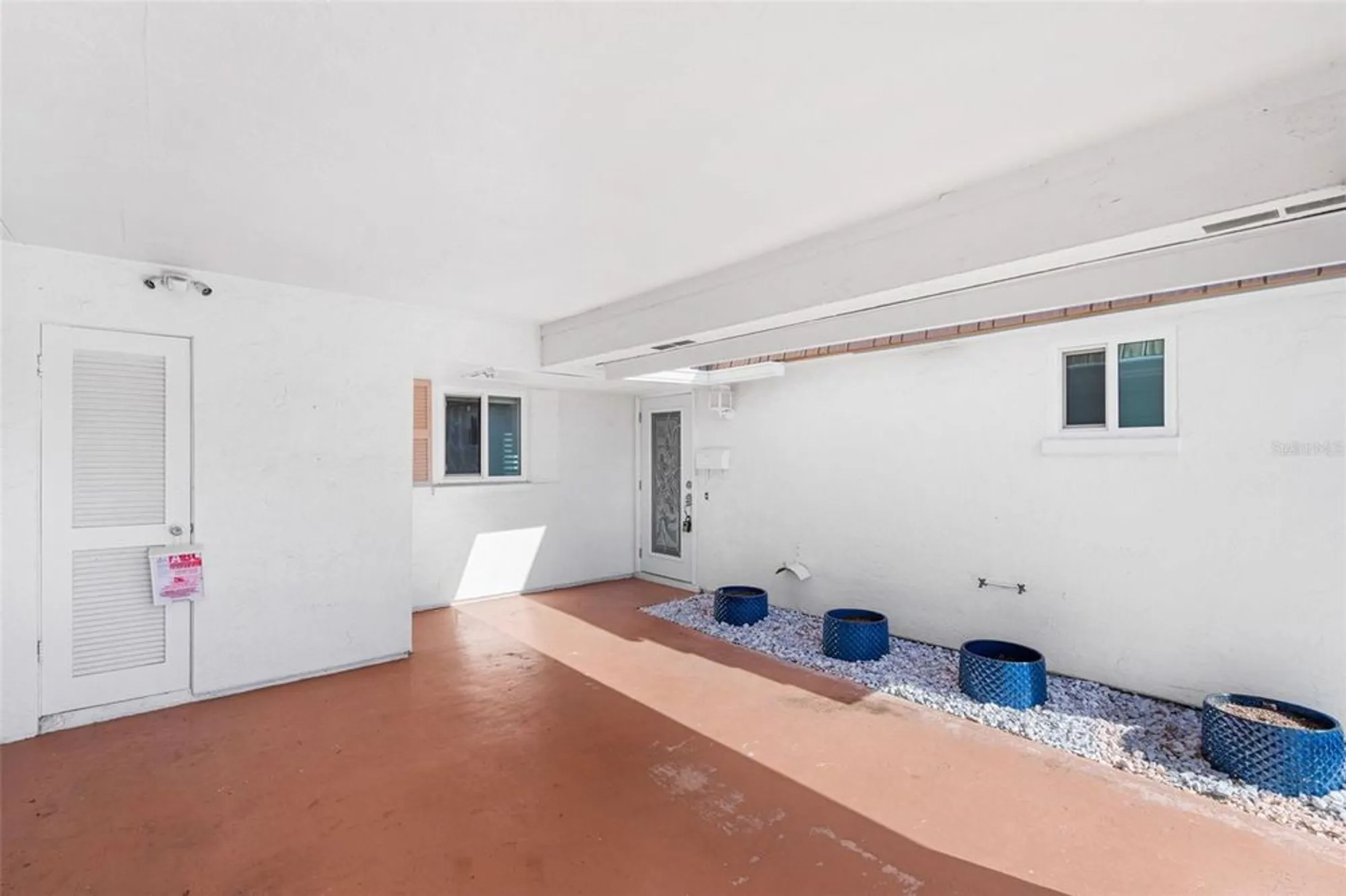 Property Slideshow image 11 of 30 | 2305 riverbluff pkwy # v256, Sarasota, FL, 34231