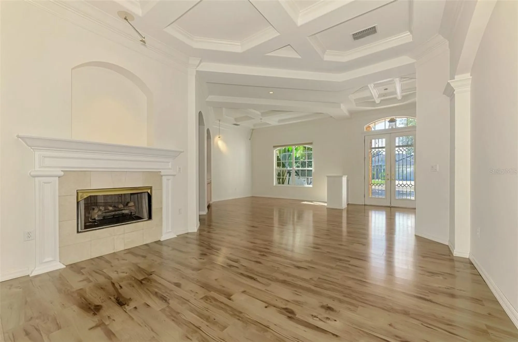 Property Slideshow image 16 of 79 | 4889 carrington cir, Sarasota, FL, 34243