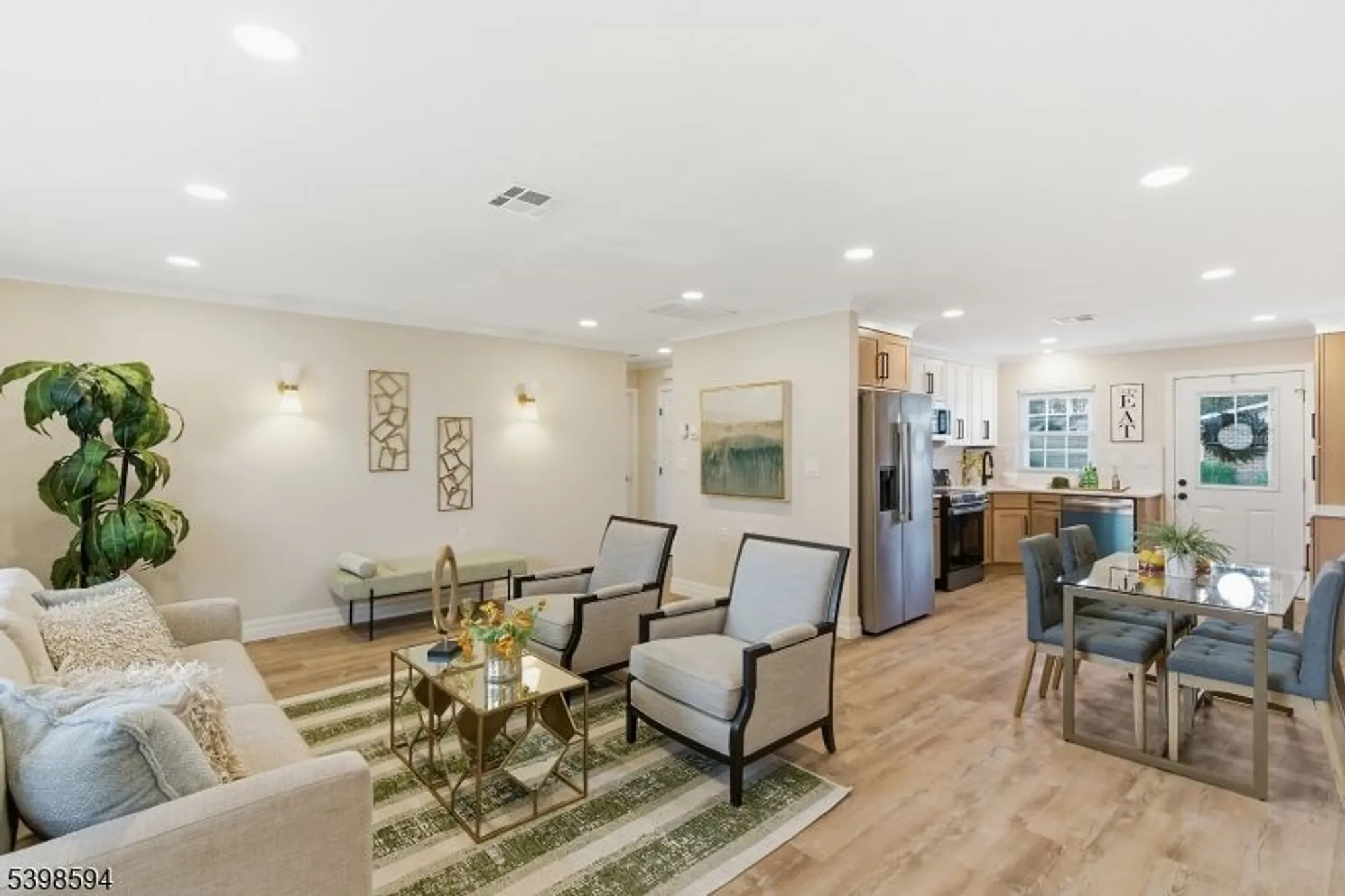 Property Slideshow image 7 of 25 | 1015 aberdeen dr a, Lakewood Twp., NJ, 08701