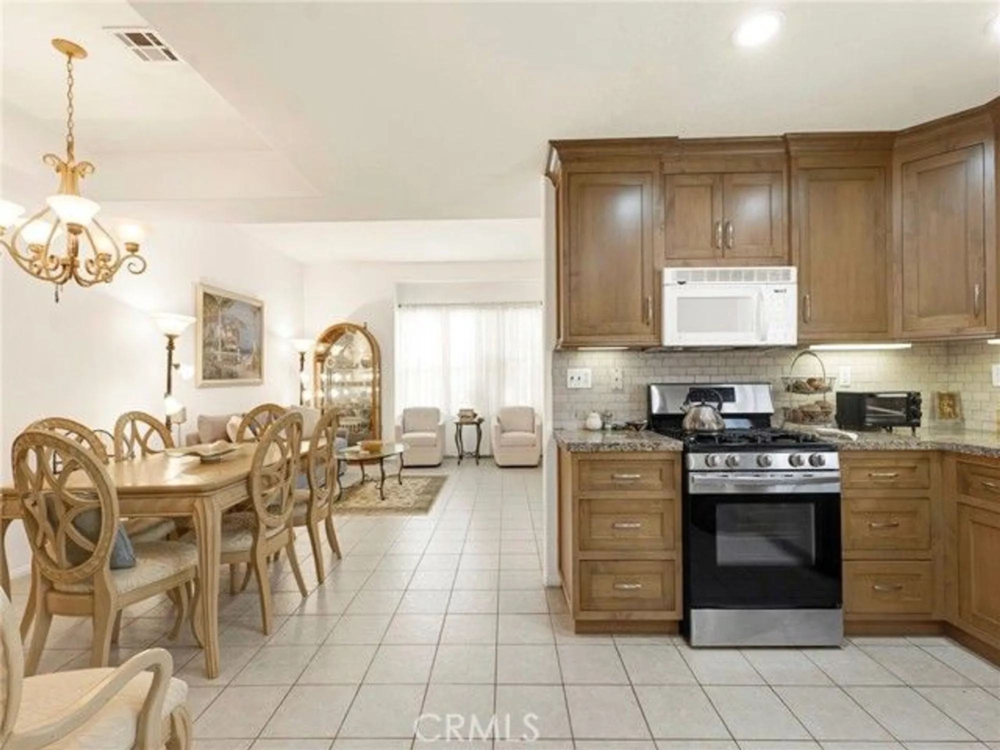 Property Slideshow image 14 of 31 | 5621 daisy st, Simi Valley, CA, 93063
