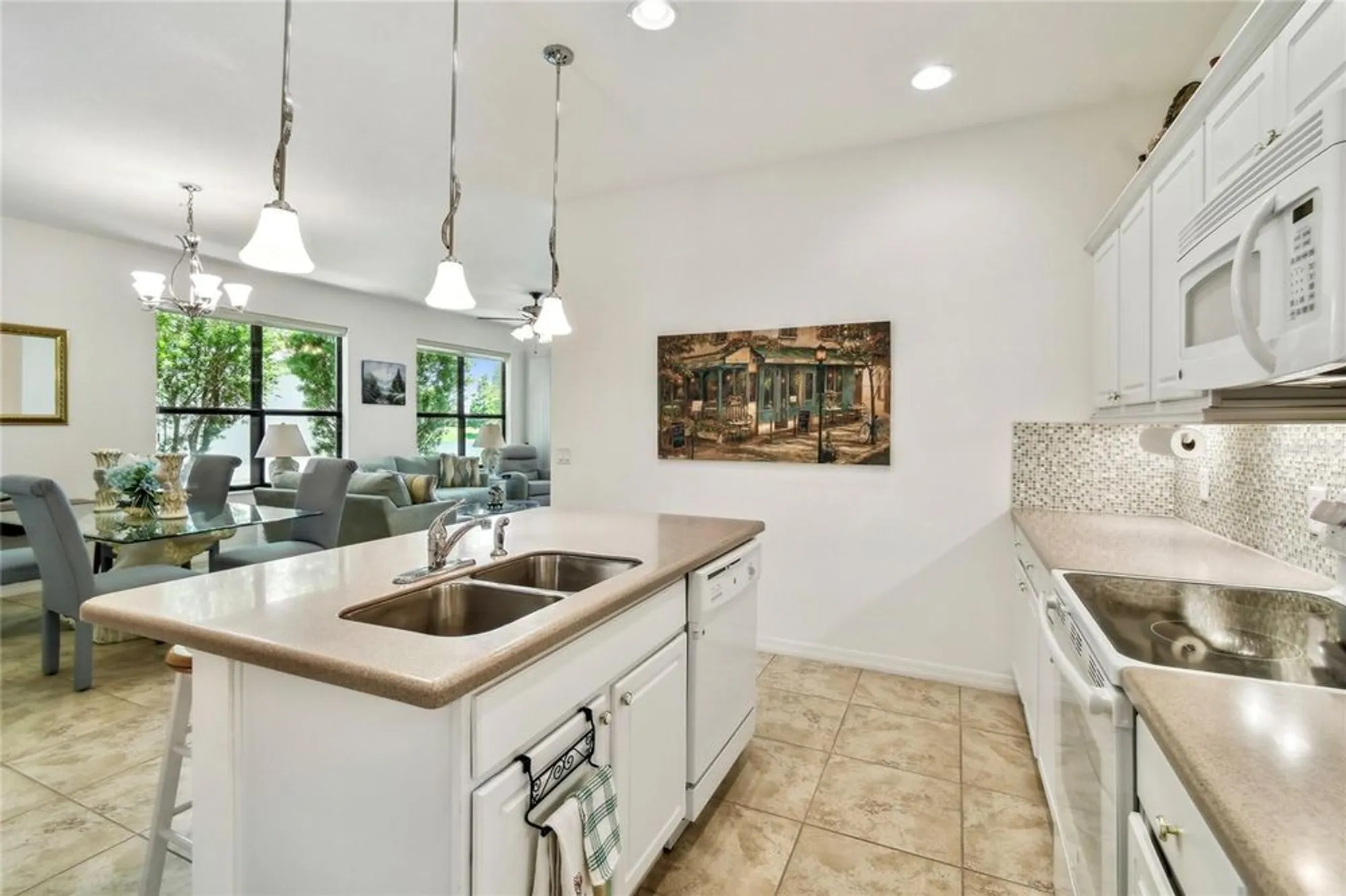 Property Slideshow image 17 of 63 | 3390 fallbrook dr, Kissimmee, FL, 34759
