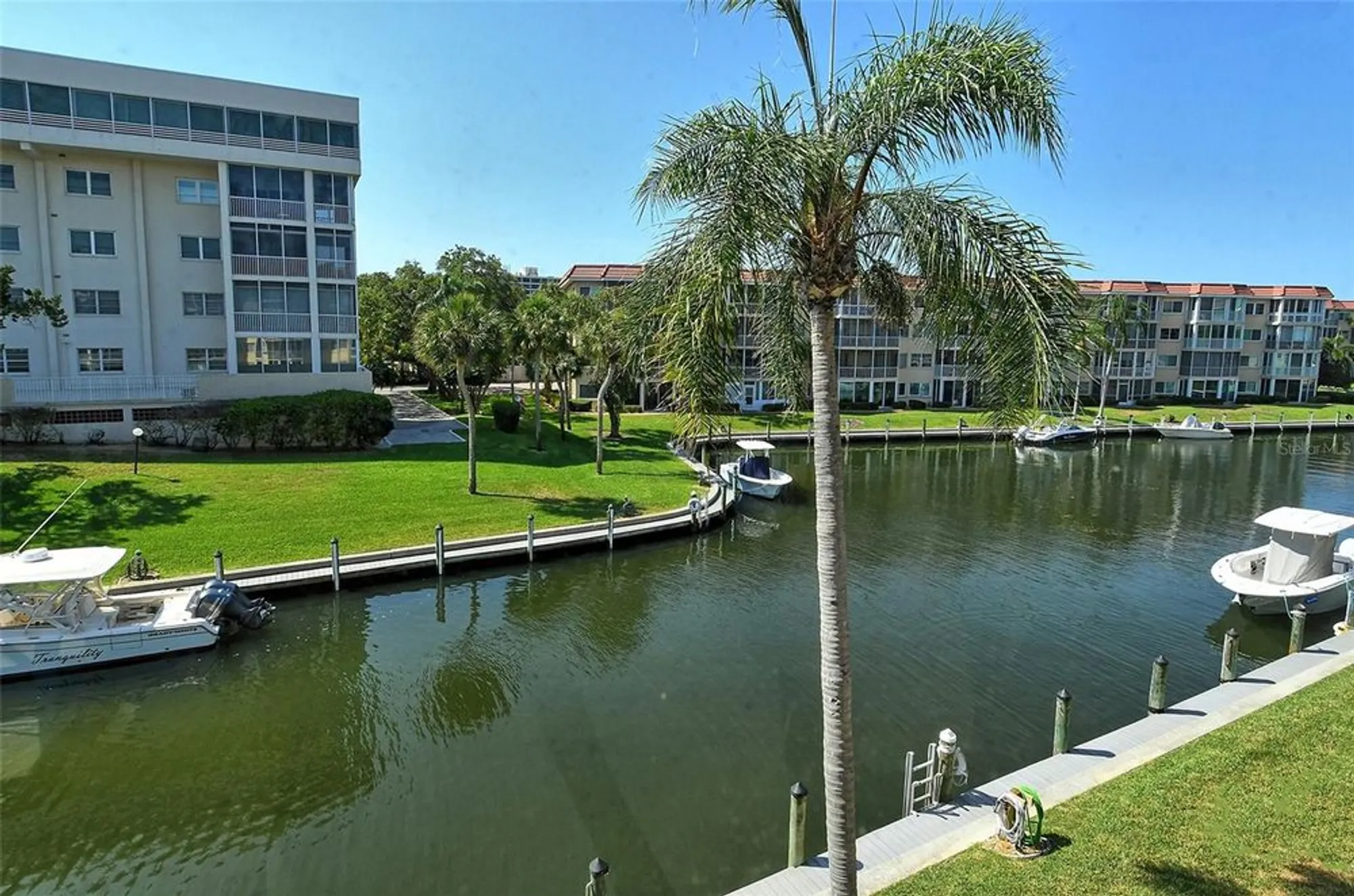 Property Slideshow image 28 of 90 | 1300 n portofino dr apt 305, Sarasota, FL, 34242