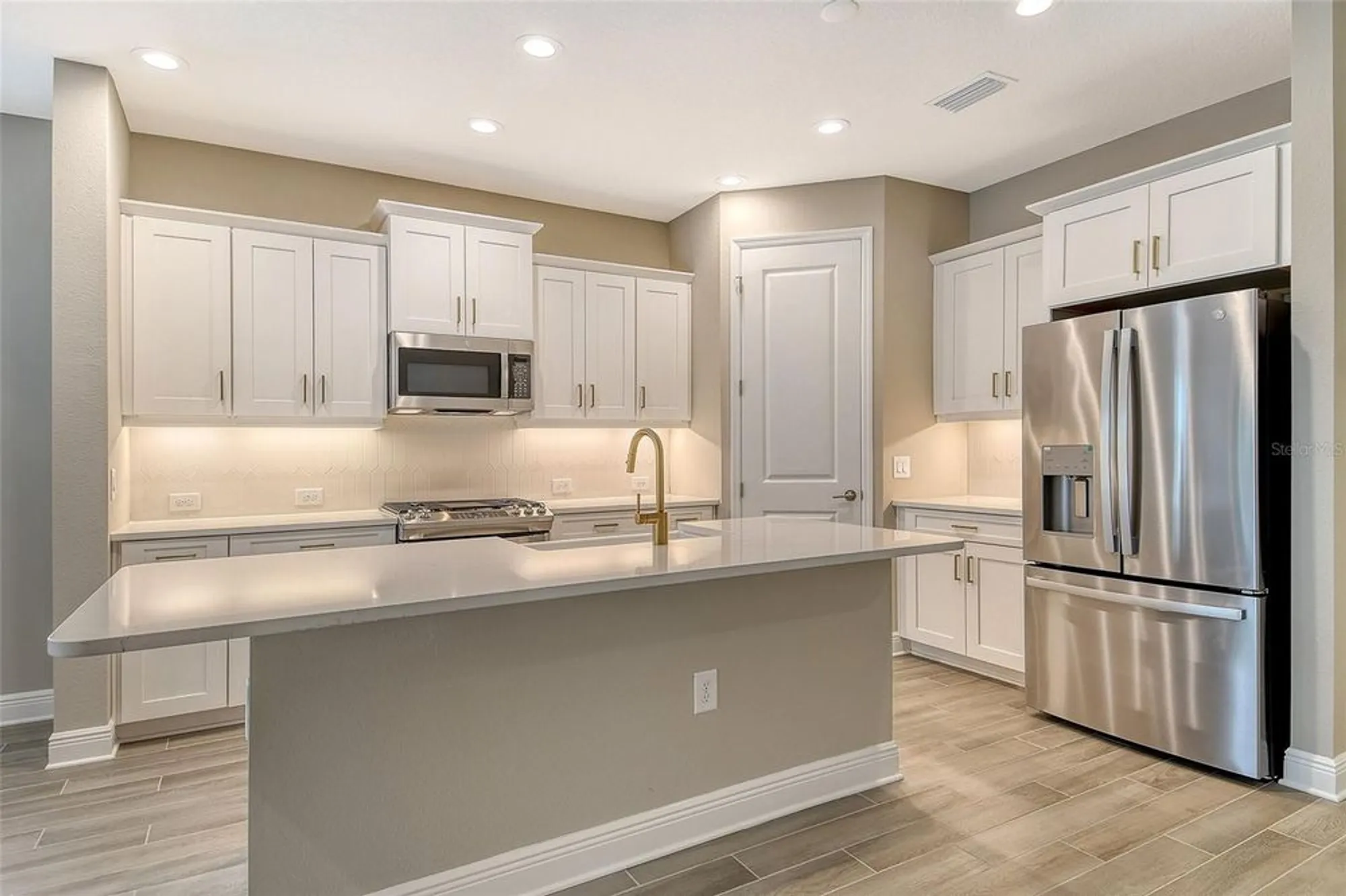 Property Slideshow image 14 of 35 | 12709 palatka dr, Venice, FL, 34293