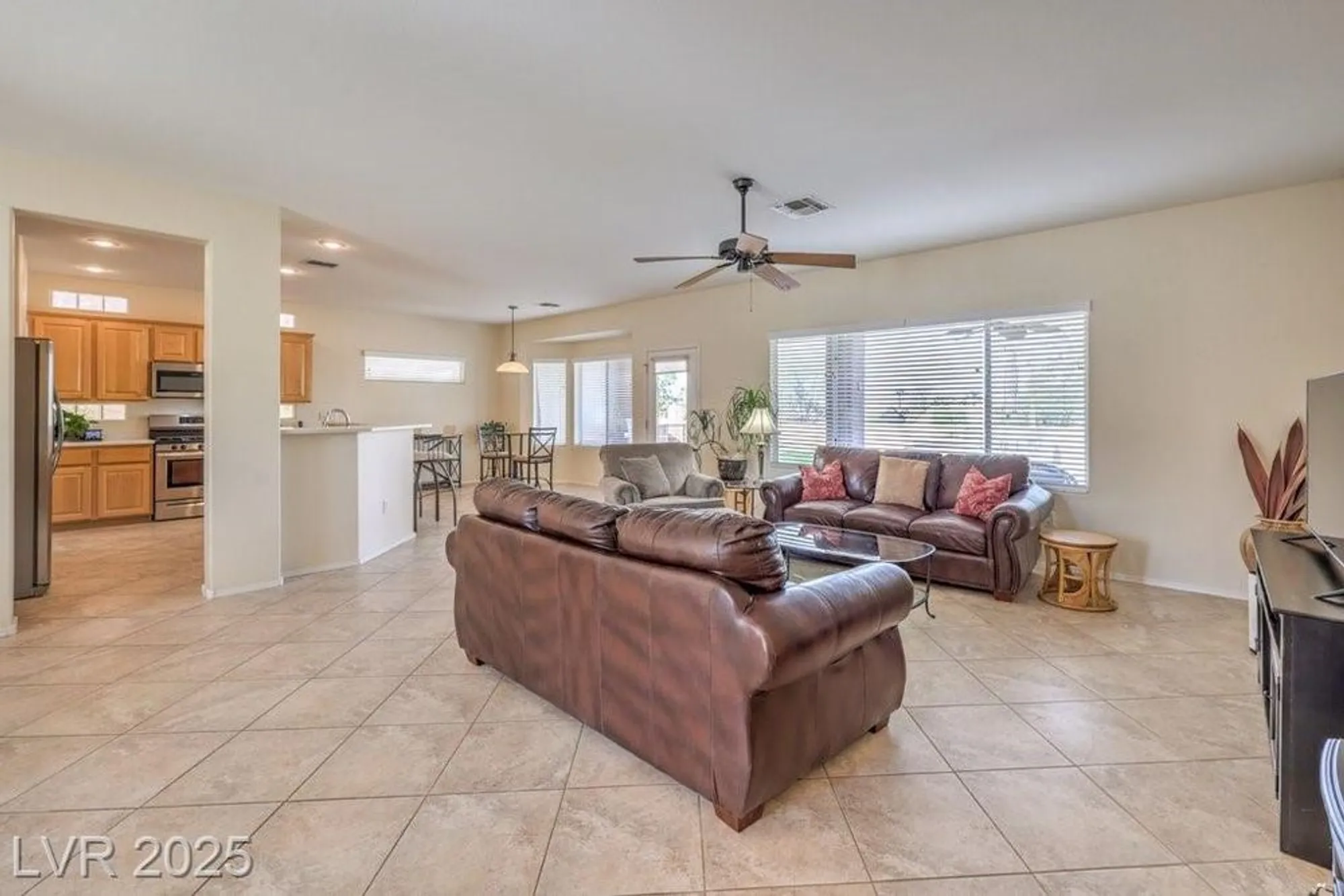 Property Slideshow image 4 of 72 | 2095 colvin run dr, Henderson, NV, 89052