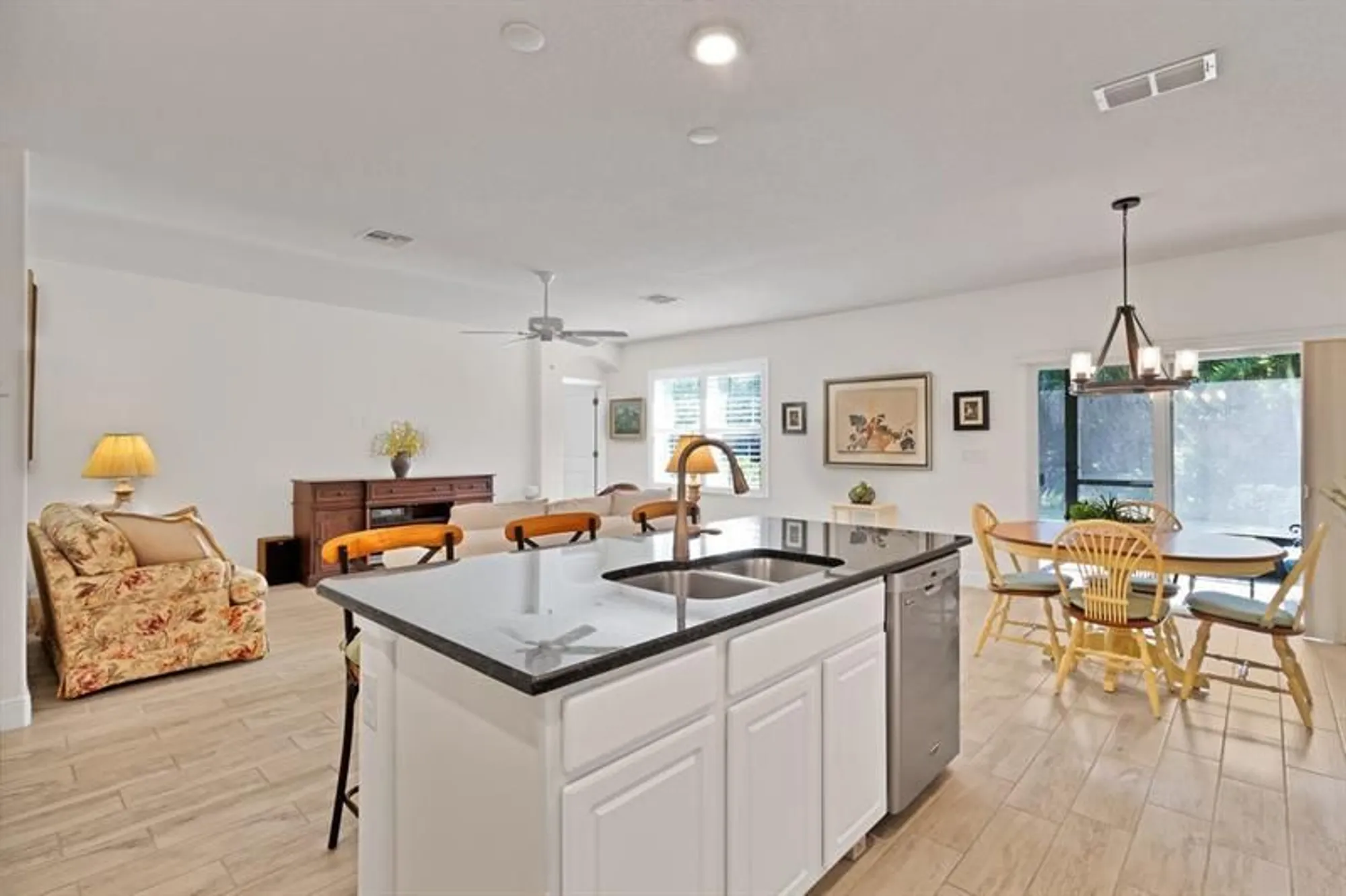 Property Slideshow image 13 of 47 | 5949 buttonwood sq, Vero Beach, FL, 32966