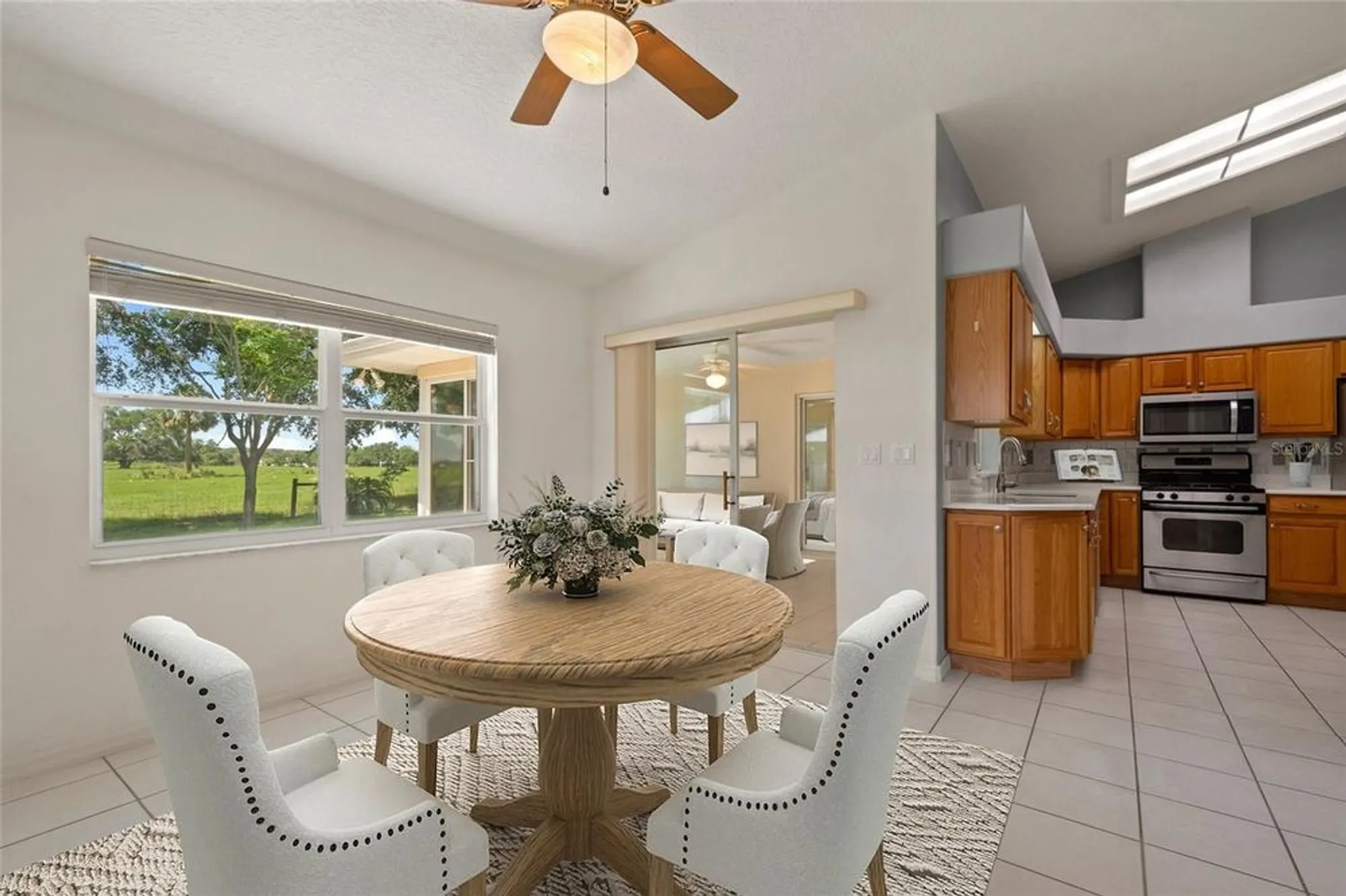 Property Slideshow image 8 of 37 | 21144 royal st georges ln, Leesburg, FL, 34748