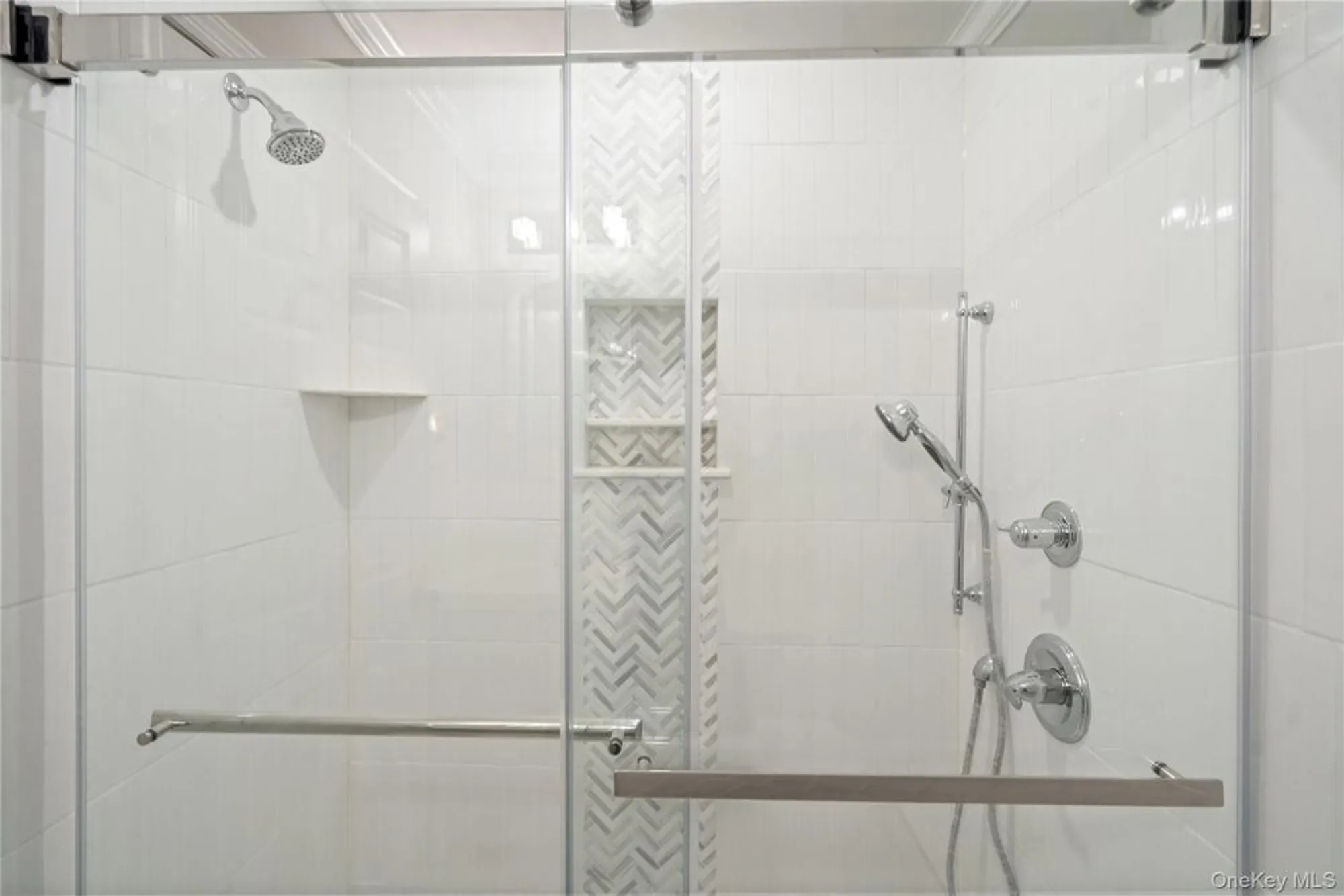 Property Slideshow image 15 of 29 | 53 freedom ln, Coram, NY, 11727