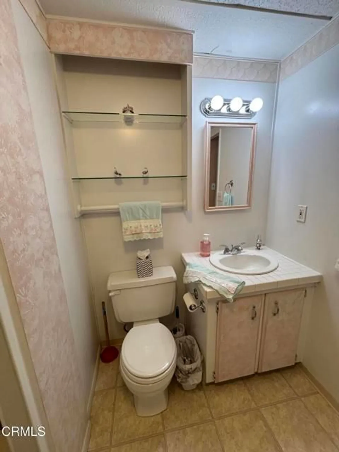 Property Slideshow image 32 of 52 | 28721 via el avion, Murrieta, CA, 92563