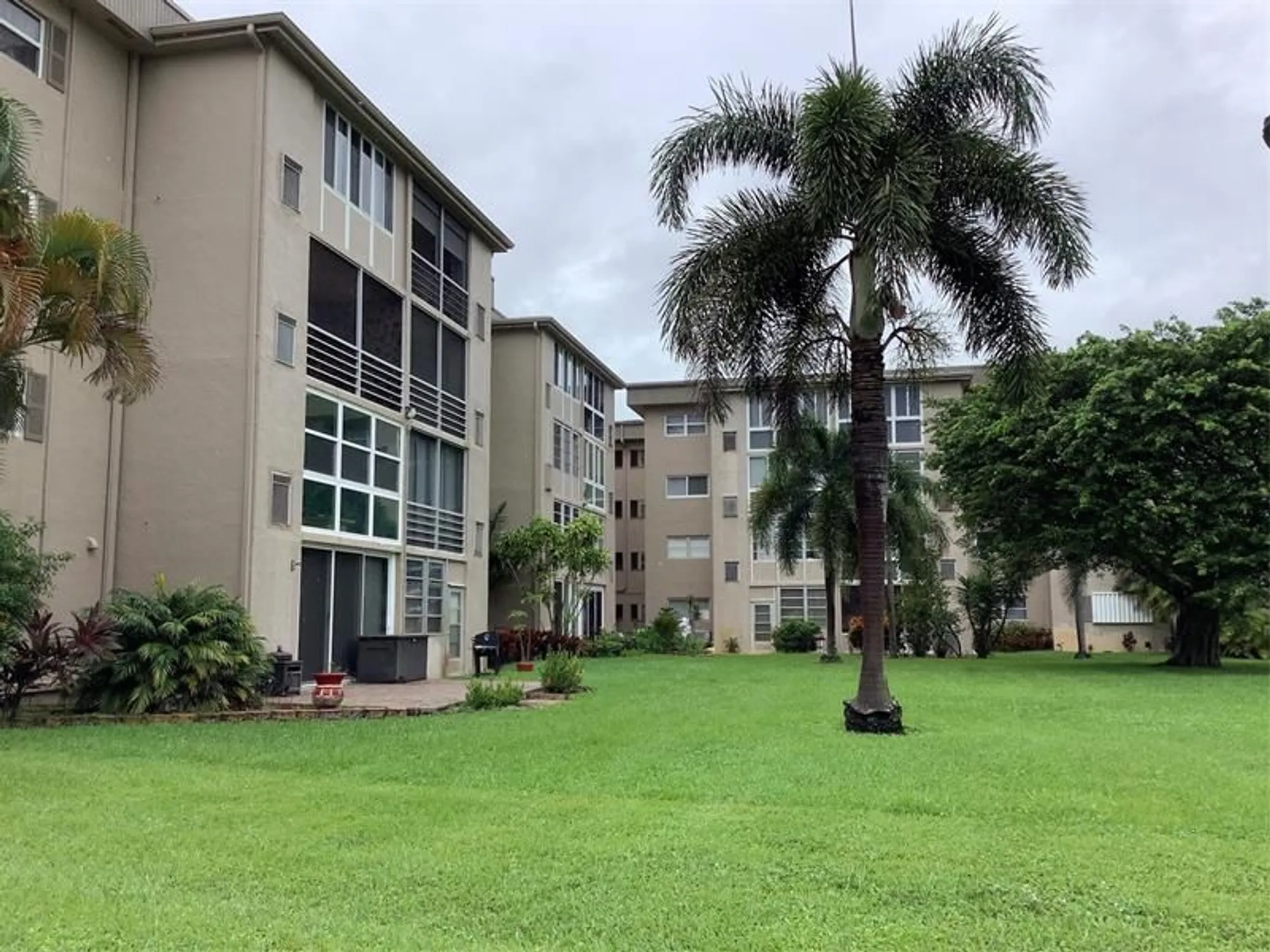 Property Slideshow image 22 of 26 | 2300 ne 1st ln apt 107, Boynton Beach, FL, 33435