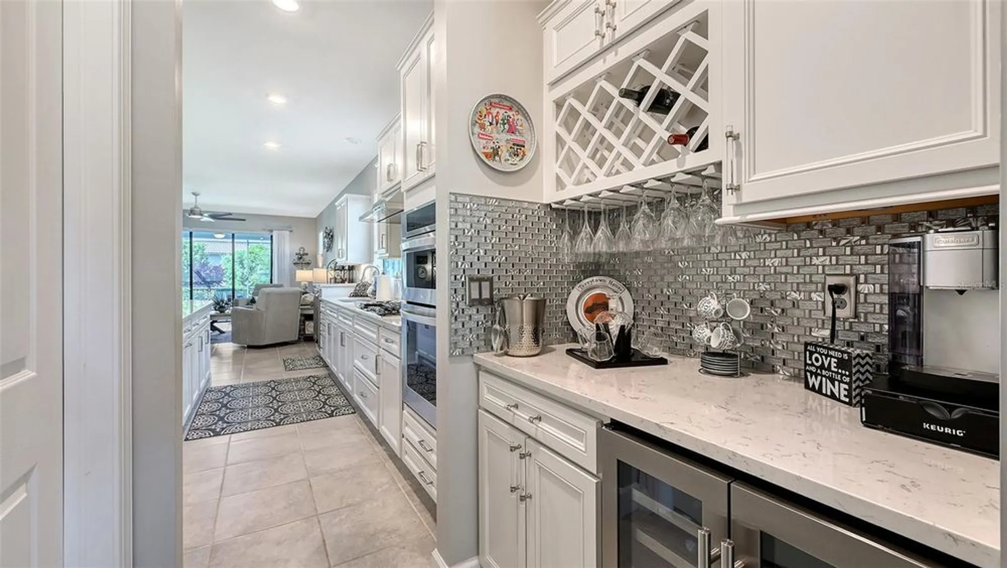 Property Slideshow image 14 of 68 | 5800 willow marsh ct, Sarasota, FL, 34238