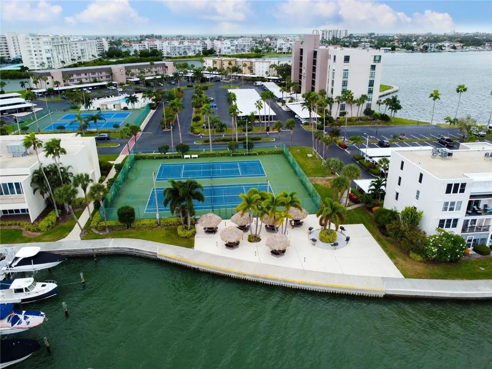 Property Slideshow image 28 of 41 | 7540 bay island dr 251, South Pasadena, FL, 33707
