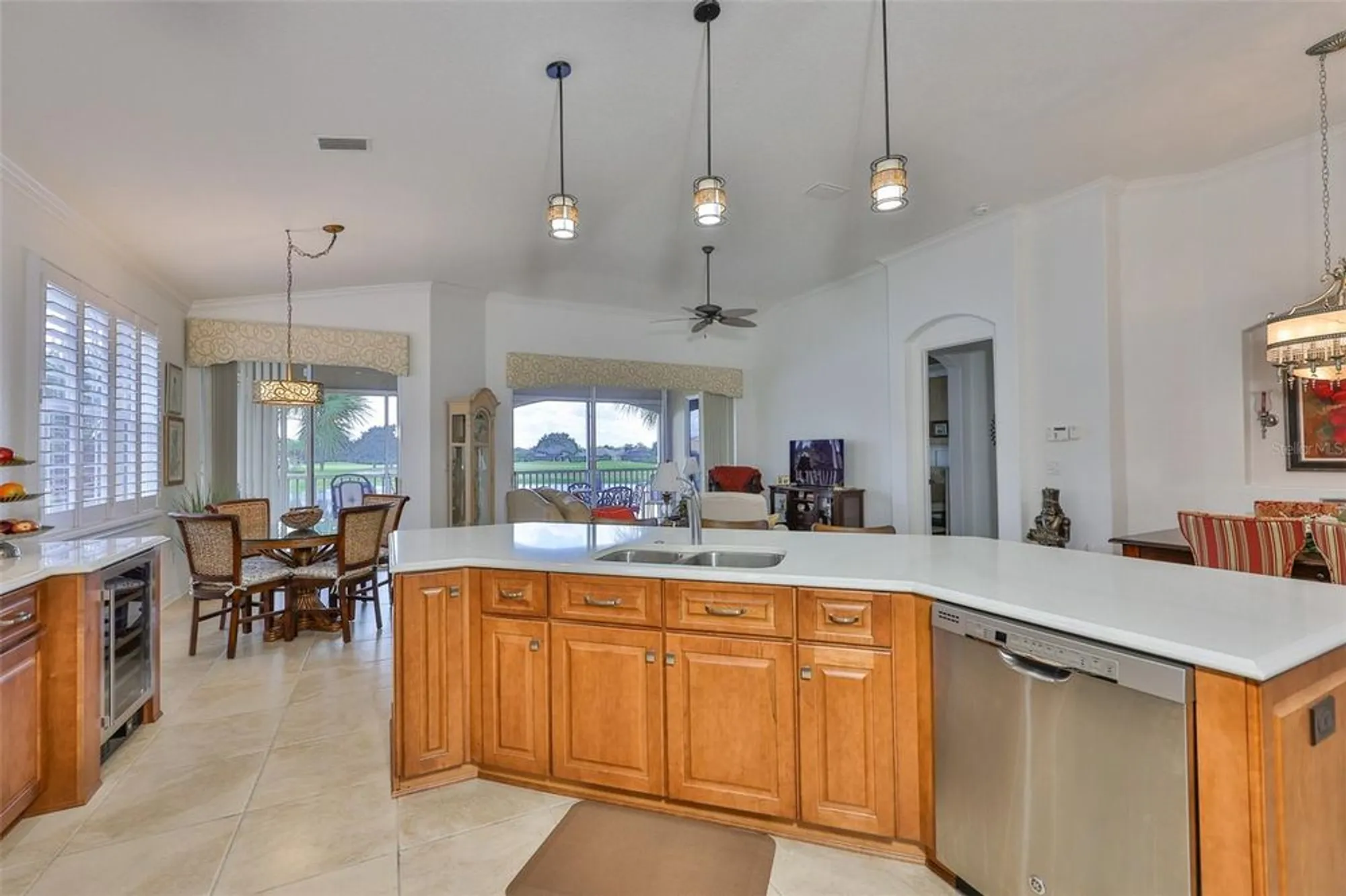 Property Slideshow image 12 of 57 | 1360 emerald dunes dr, Sun City Center, FL, 33573