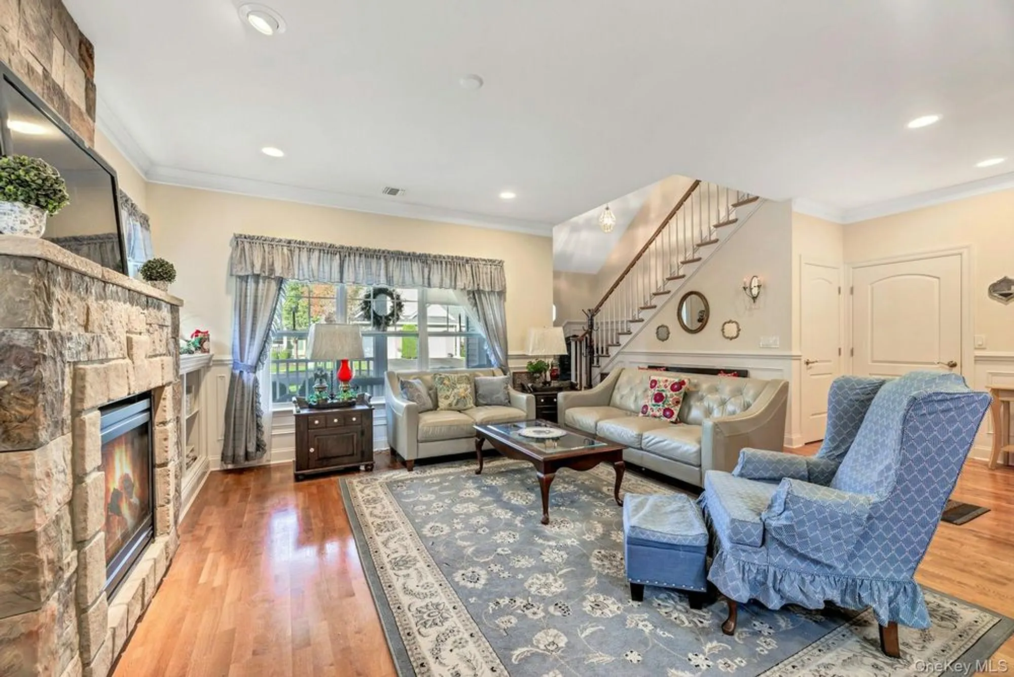 Property Slideshow image 9 of 24 | 159 stoneleigh dr, Riverhead, NY, 11901