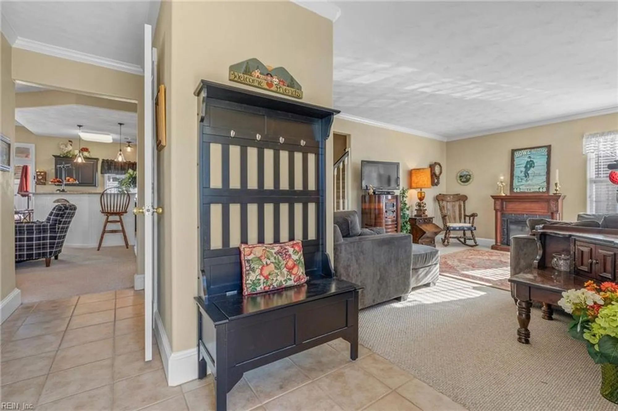 Property Slideshow image 3 of 36 | 800 monroe ct, Chesapeake, VA, 23320
