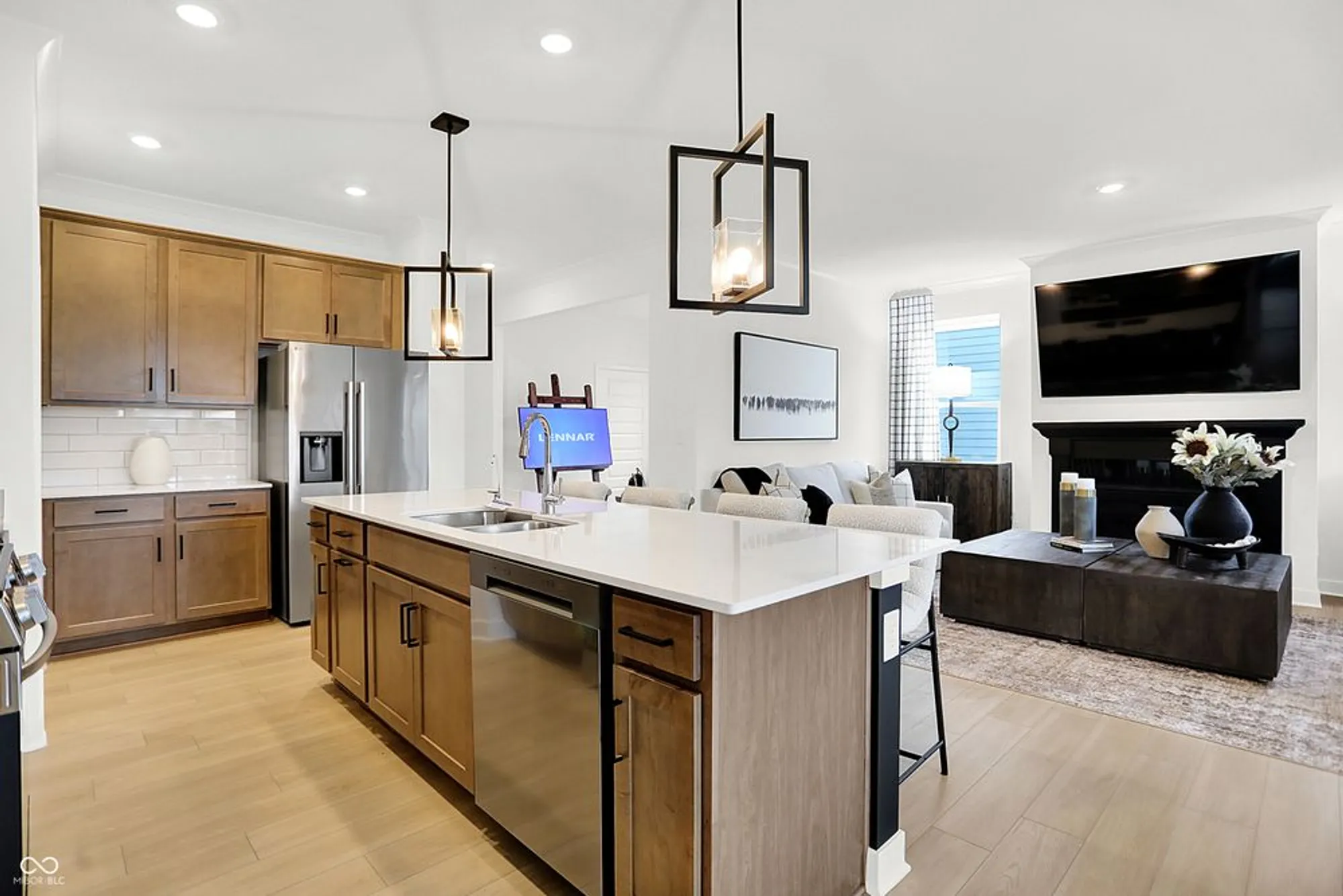 Property Slideshow image 12 of 31 | 5339 nettleton way, Avon, IN, 46123