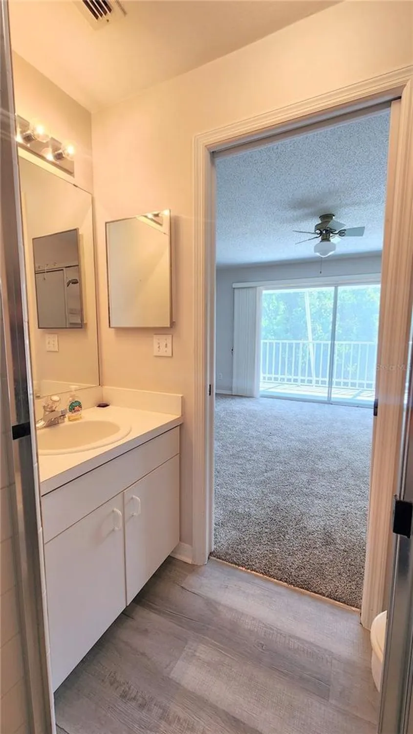 Property Slideshow image 35 of 60 | 2113 e del webb blvd, Sun City Center, FL, 33573