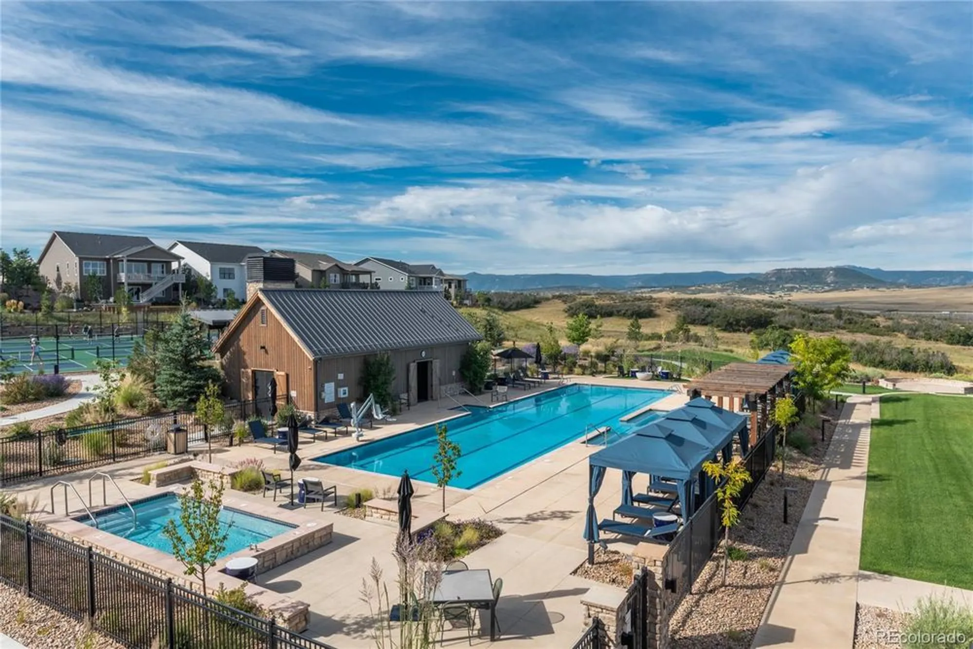 Property Slideshow image 37 of 49 | 5665 shadescale way, Castle Rock, CO, 80104