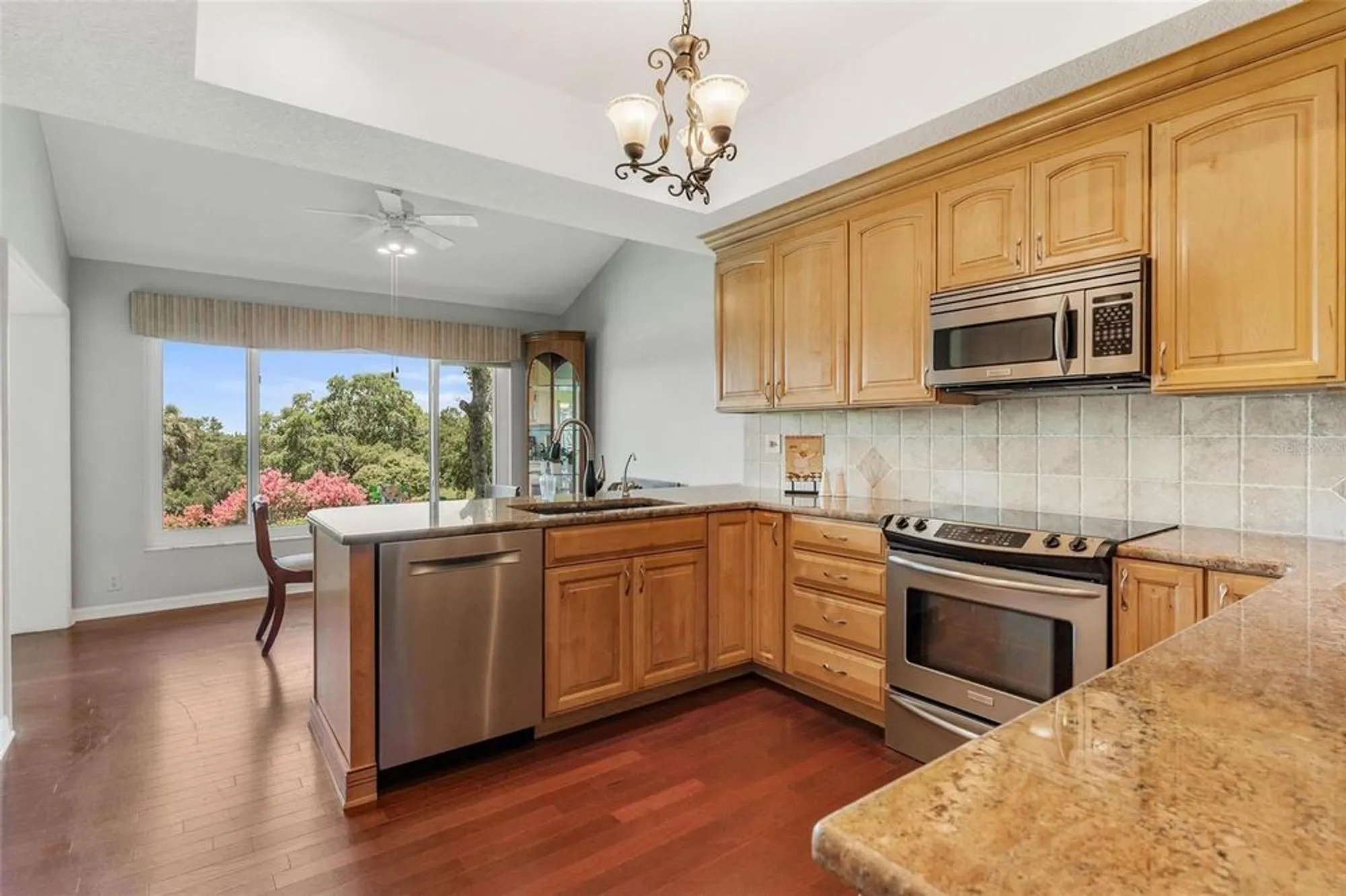 Property Slideshow image 12 of 53 | 6048 topsail rd, Lady Lake, FL, 32159