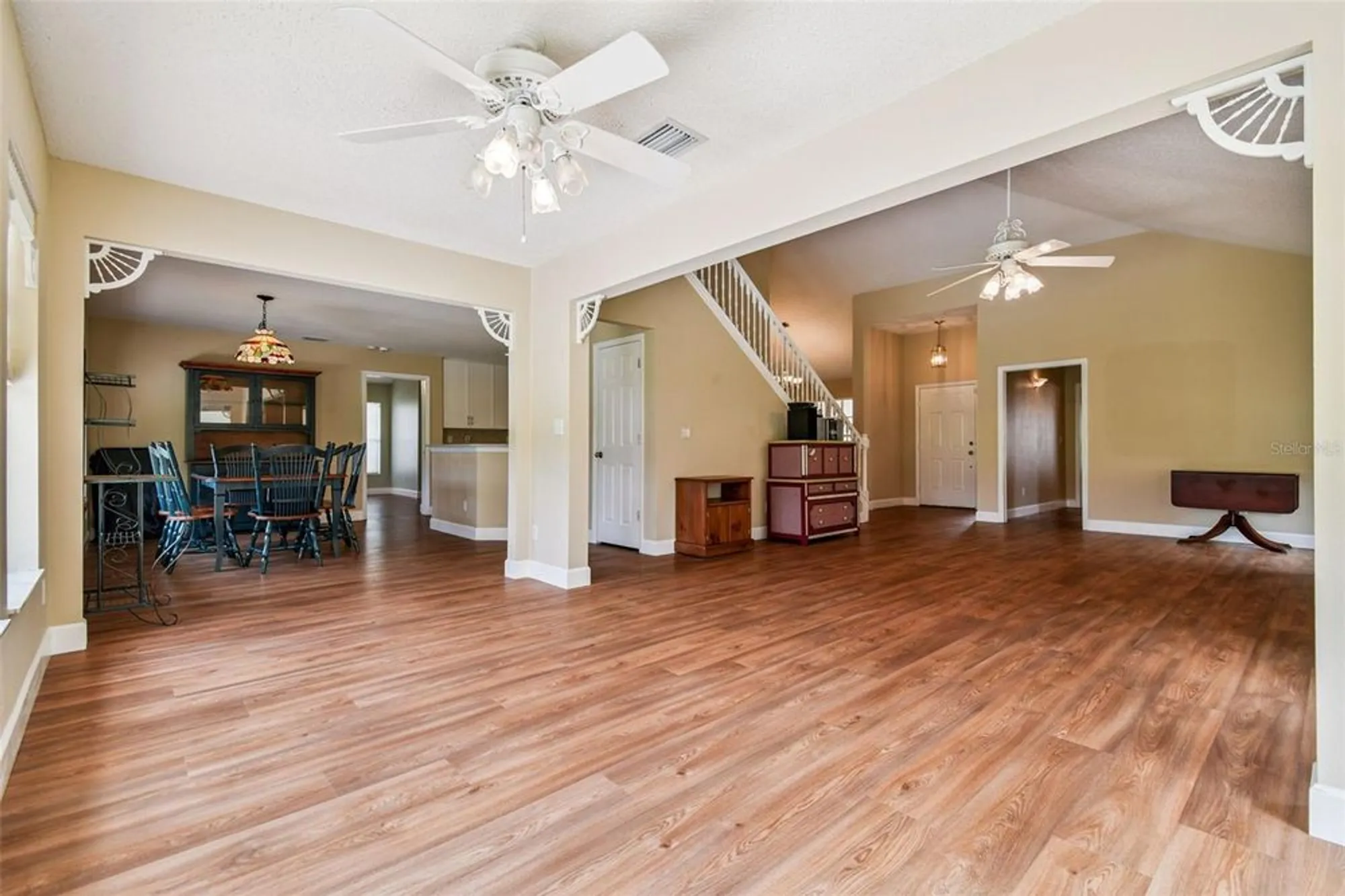 Property Slideshow image 13 of 44 | 2309 lyndhurst dr, Sun City Center, FL, 33573