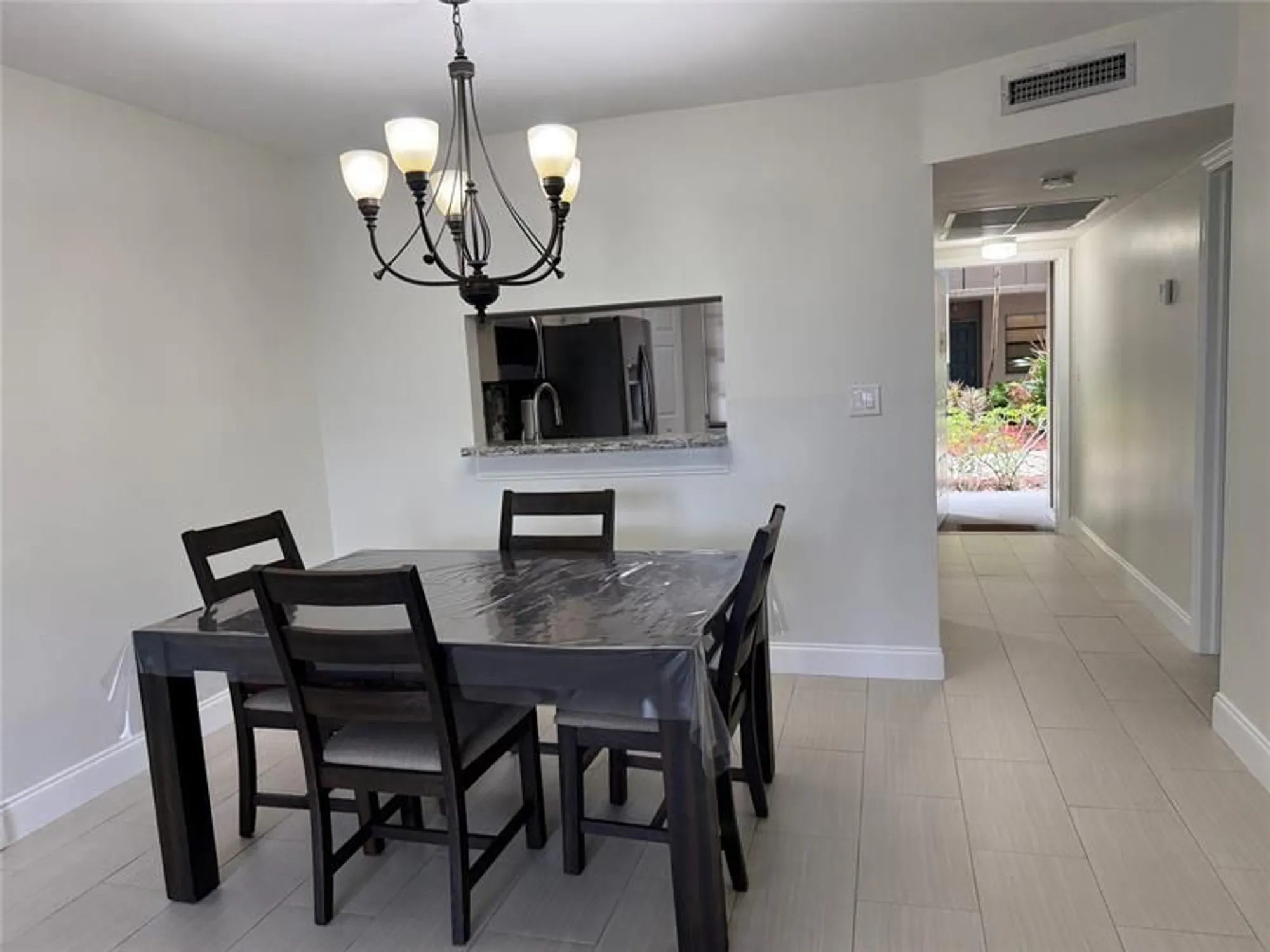 Property Slideshow image 5 of 21 | 1001 colony point cir apt 107, Pembroke Pines, FL, 33026