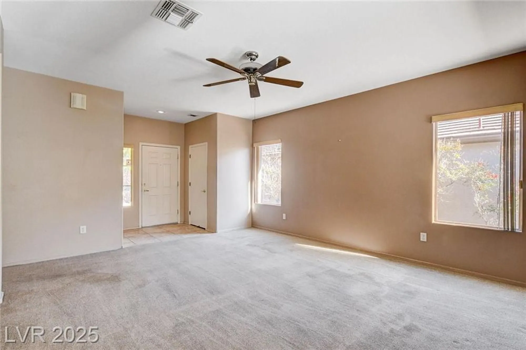 Property Slideshow image 7 of 32 | 2507 libretto ave, Henderson, NV, 89052