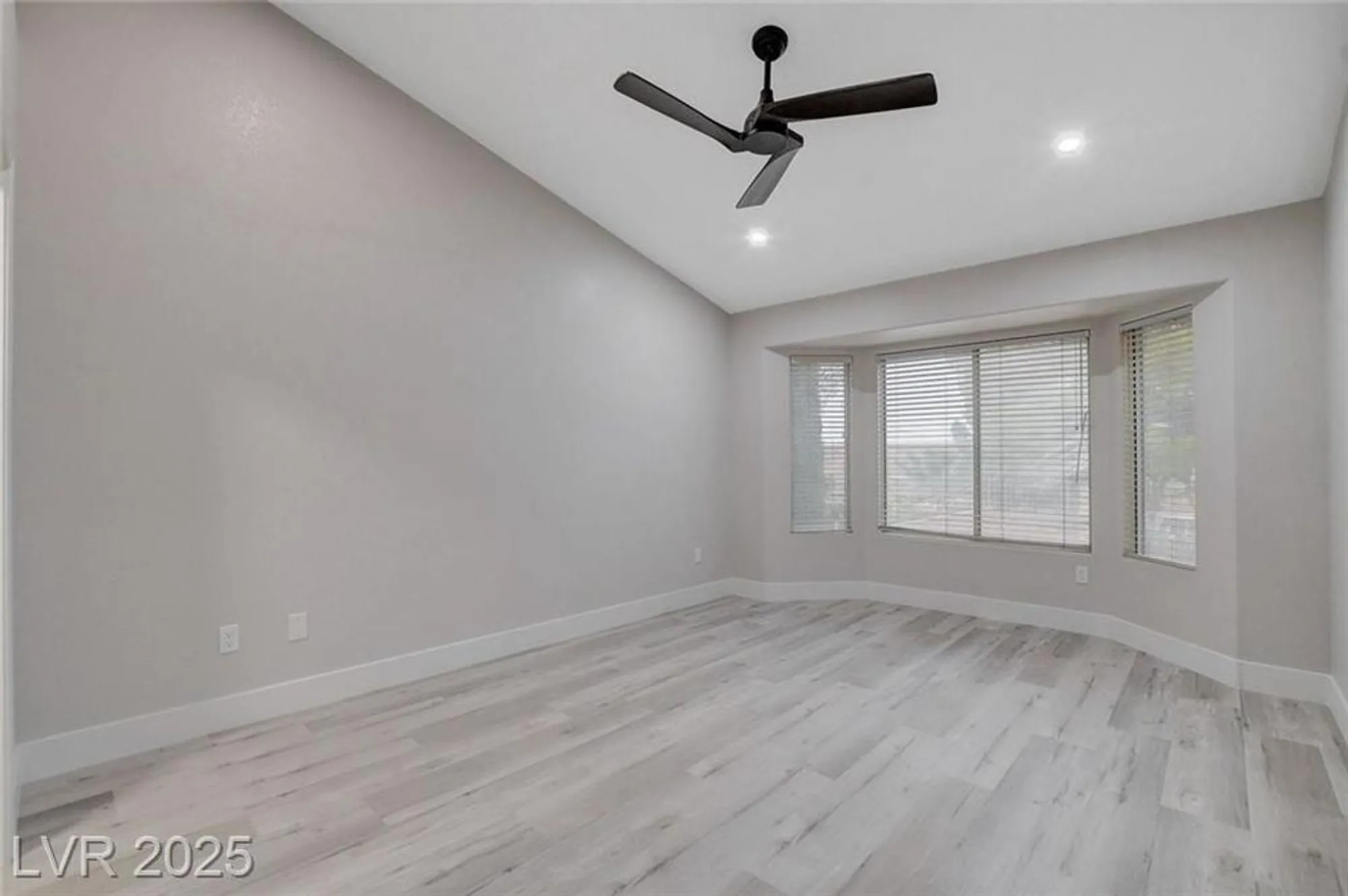 Property Slideshow image 21 of 39 | 3104 hayden ct, Las Vegas, NV, 89134