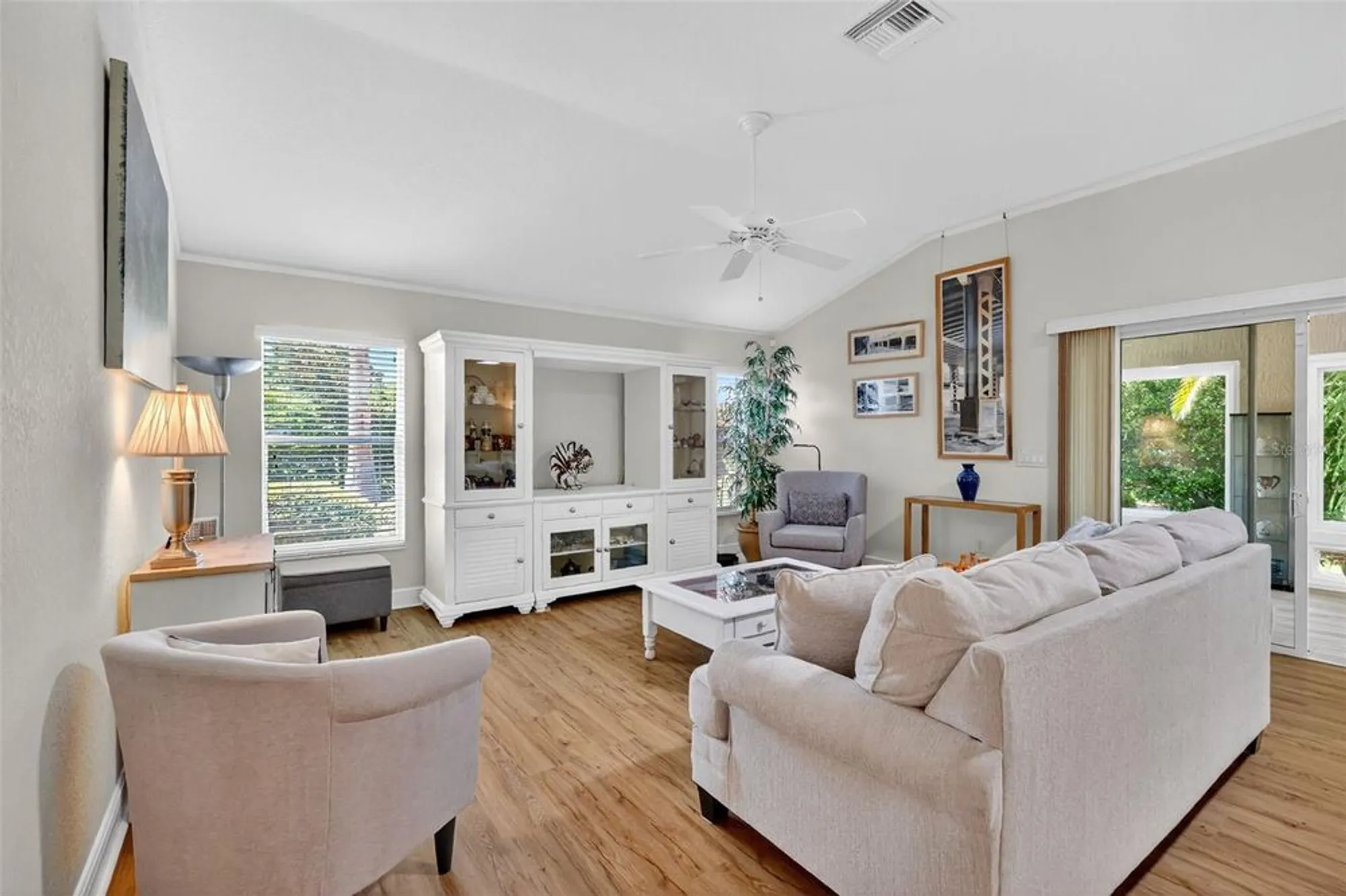 Property Slideshow image 11 of 40 | 1178 bethune way, The Villages, FL, 32162