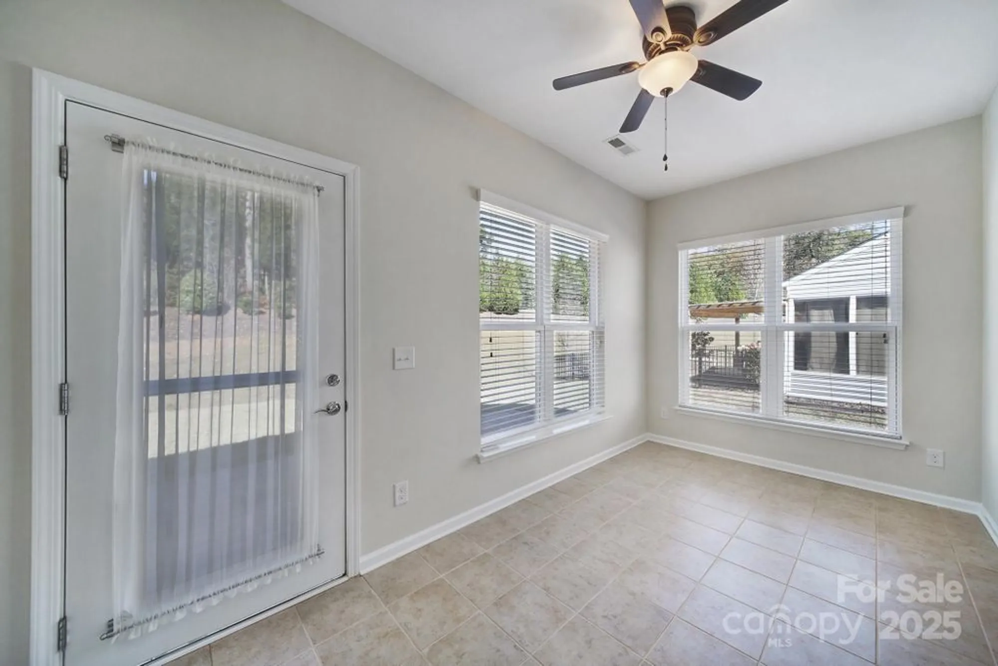 Property Slideshow image 15 of 41 | 20257 dovekie ln, Fort Mill, SC, 29707