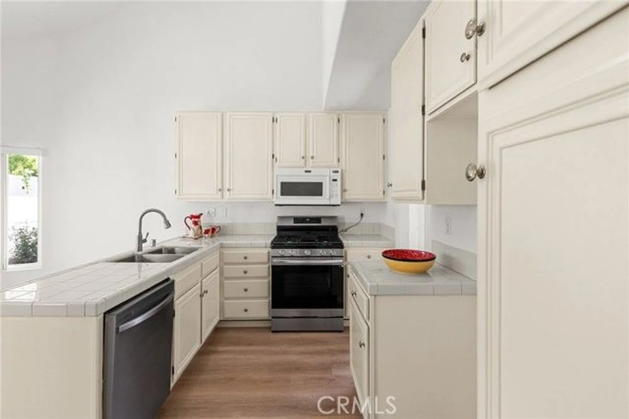 Property Slideshow image 11 of 56 | 5016 mission hills dr, Banning, CA, 92220