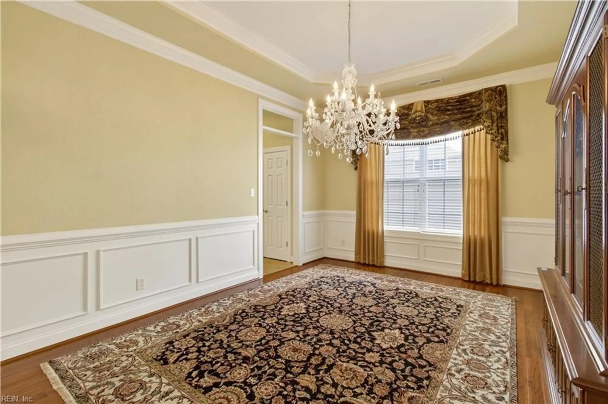 Property Slideshow image 6 of 35 | 1425 blairwood ln, Chesapeake, VA, 23320
