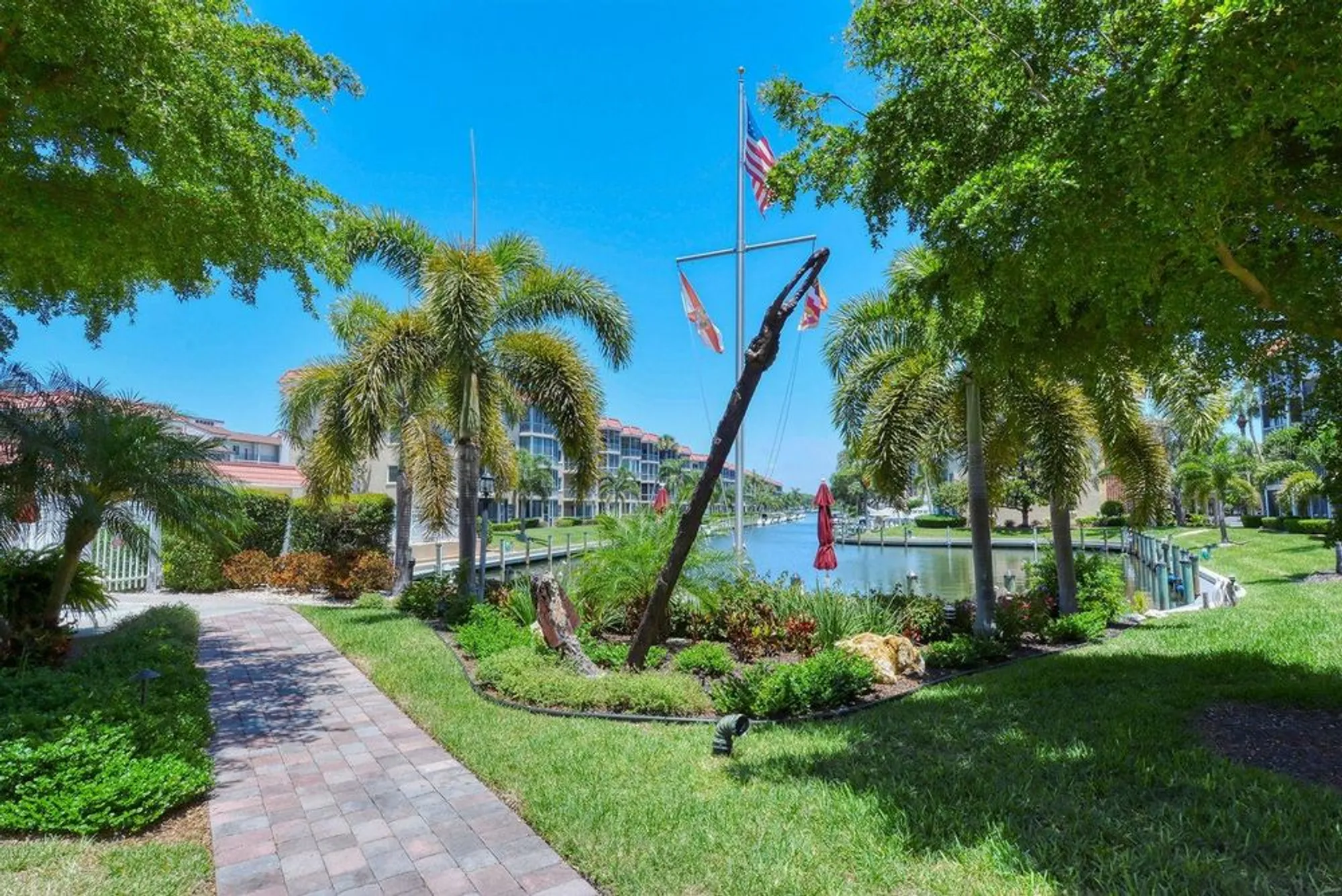Property Slideshow image 43 of 60 | 1350 n portofino dr apt 108, Sarasota, FL, 34242