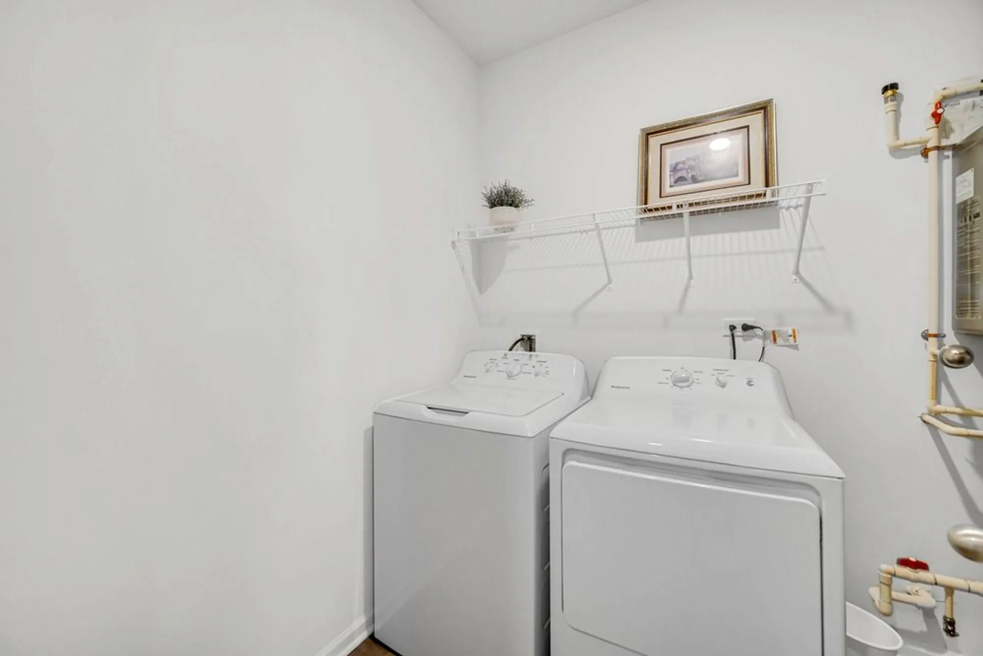 Property Slideshow image 20 of 32 | 2930 harnish dr, Algonquin, IL, 60102