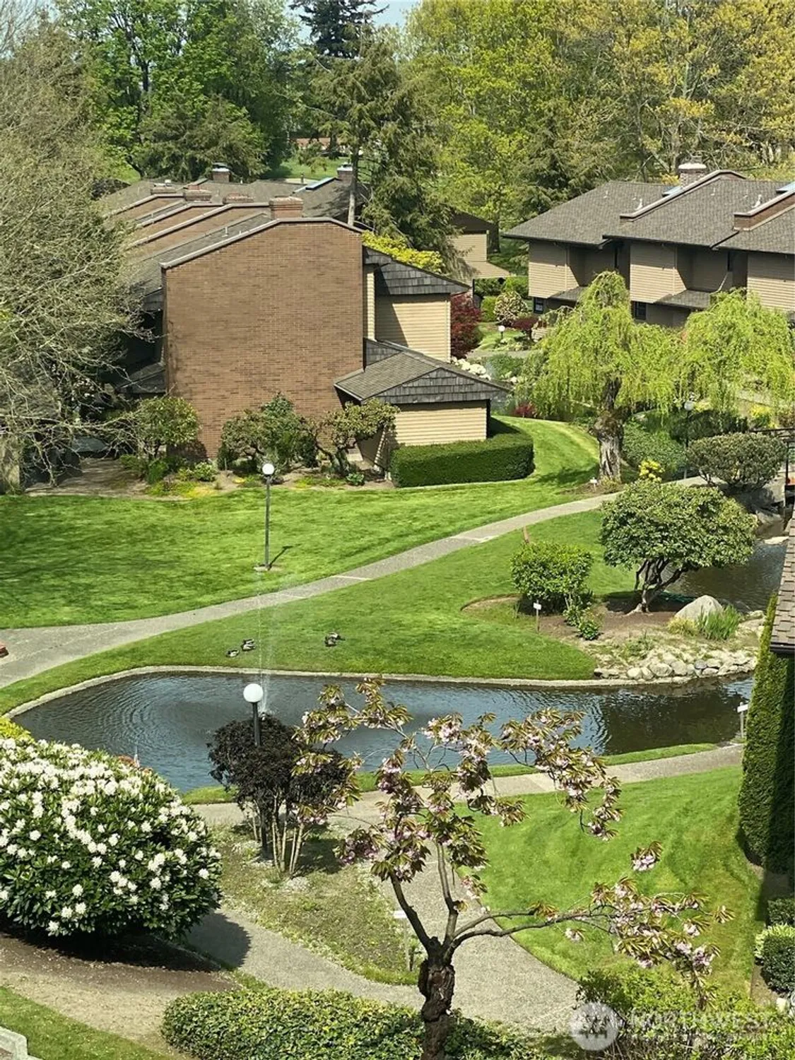 Property Slideshow image 11 of 23 | 10821 glen acres dr s c, Seattle, WA, 98168