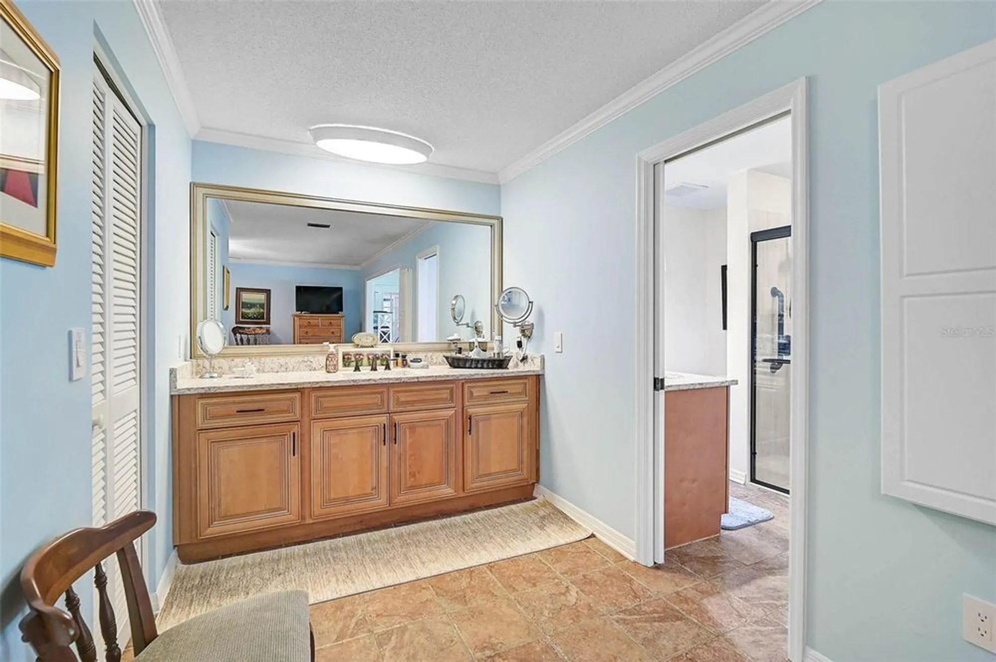 Property Slideshow image 18 of 61 | 3890 wilshire cir 27, Sarasota, FL, 34238