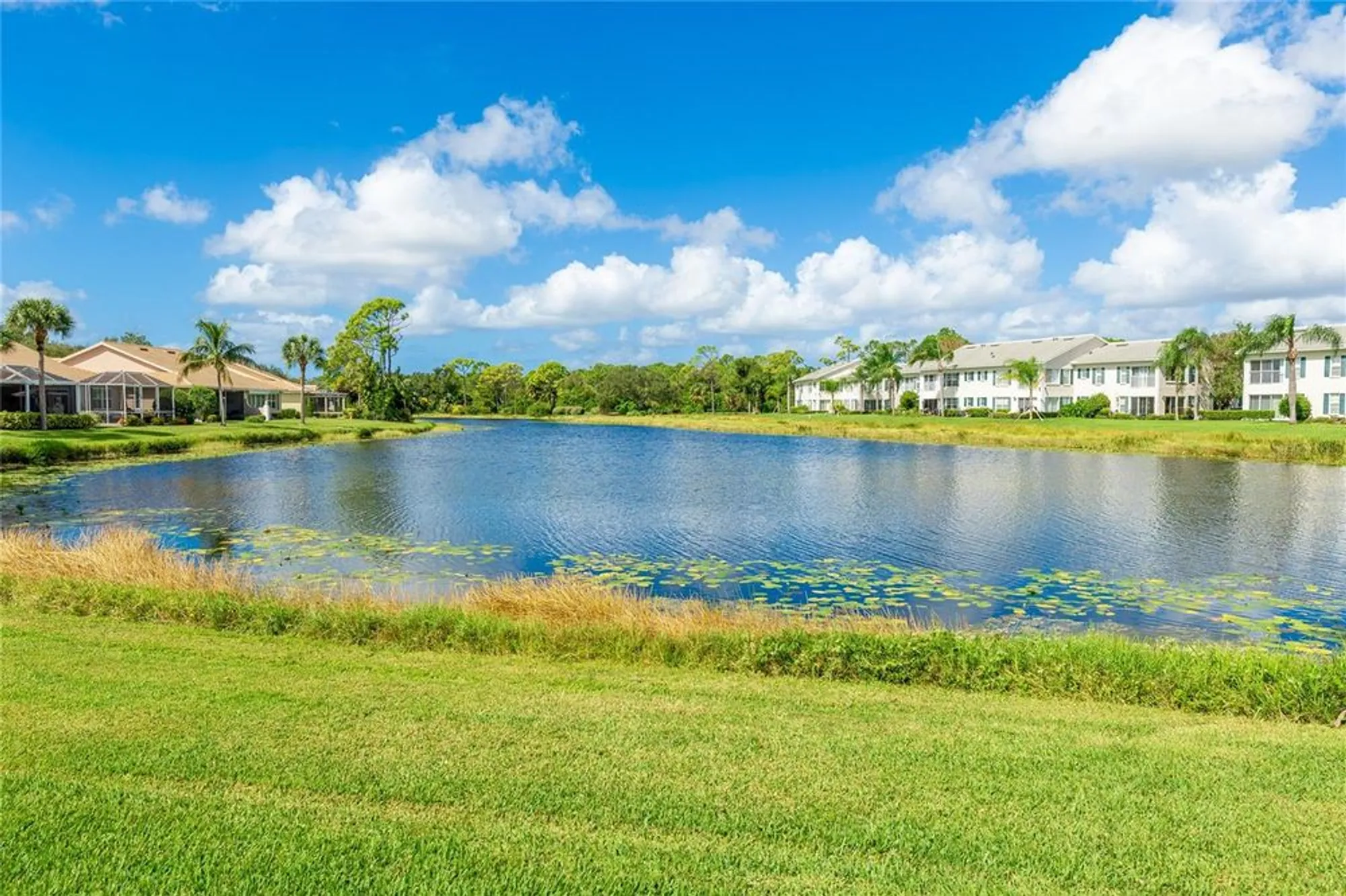 Property Slideshow image 27 of 51 | 875 chalmers dr 11, Venice, FL, 34293