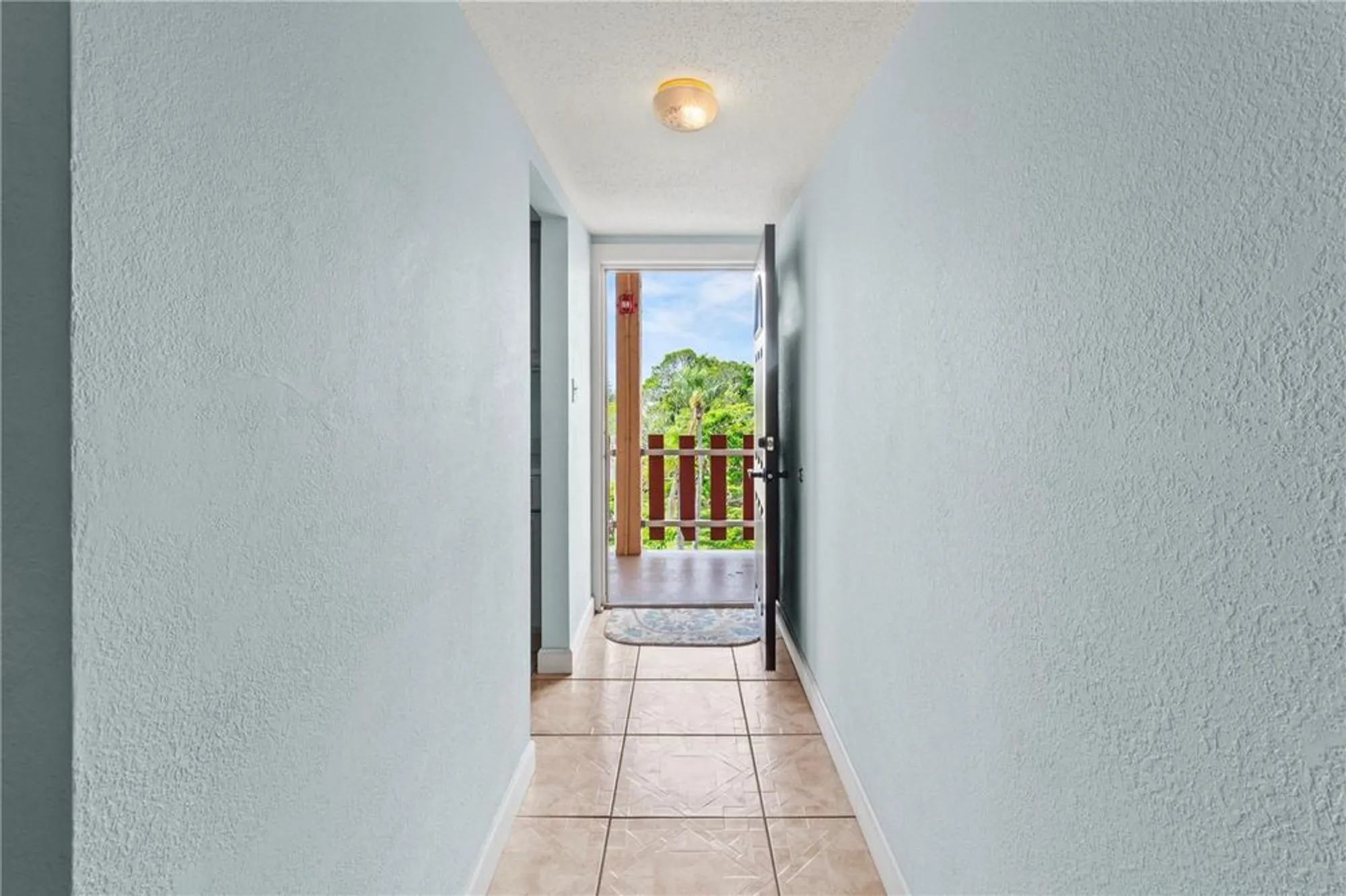 Property Slideshow image 22 of 38 | 4103 lake bayshore dr # 404, Bradenton, FL, 34205