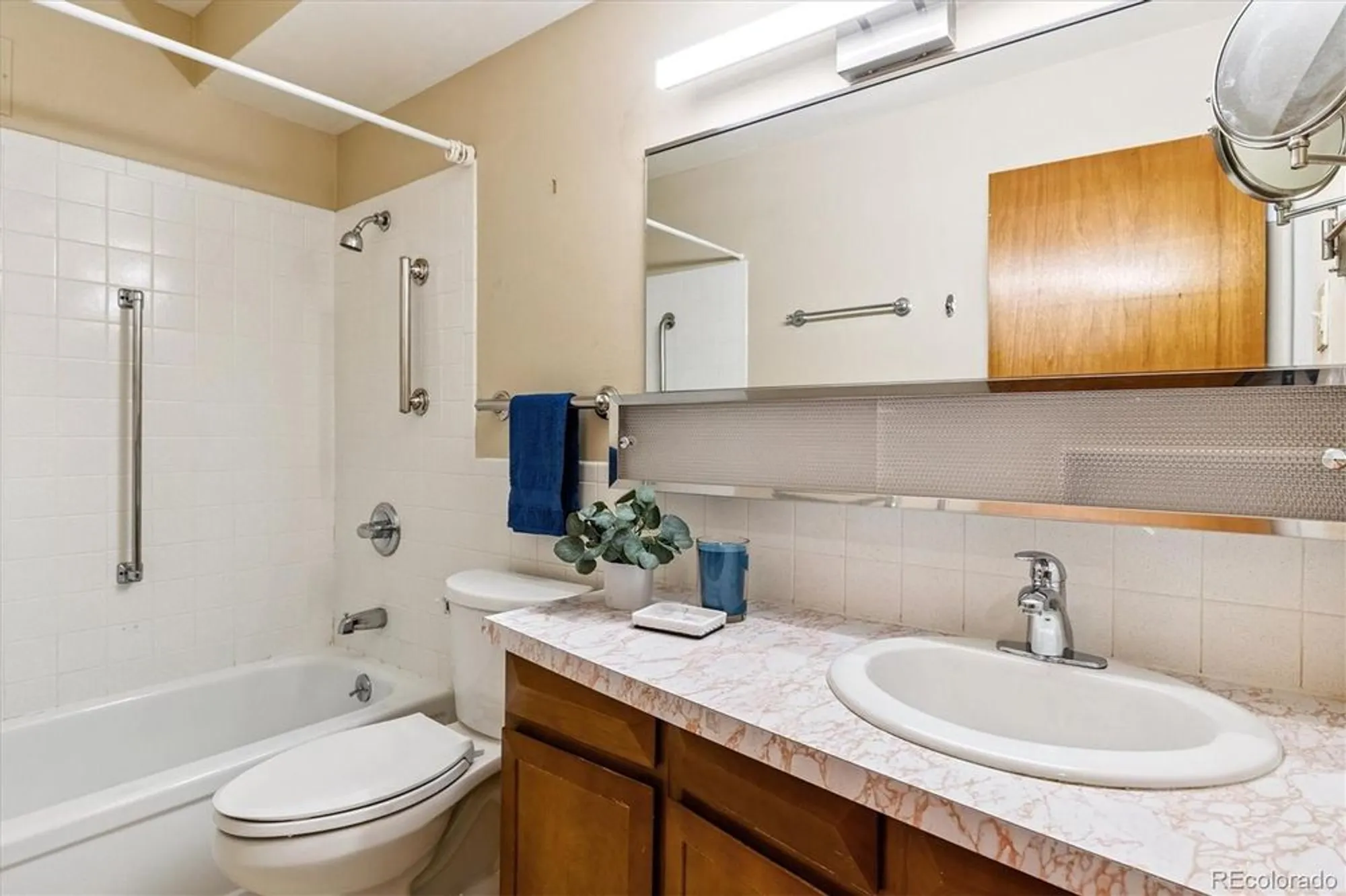 Property Slideshow image 17 of 50 | 9180 e center ave 4c, Denver, CO, 80247