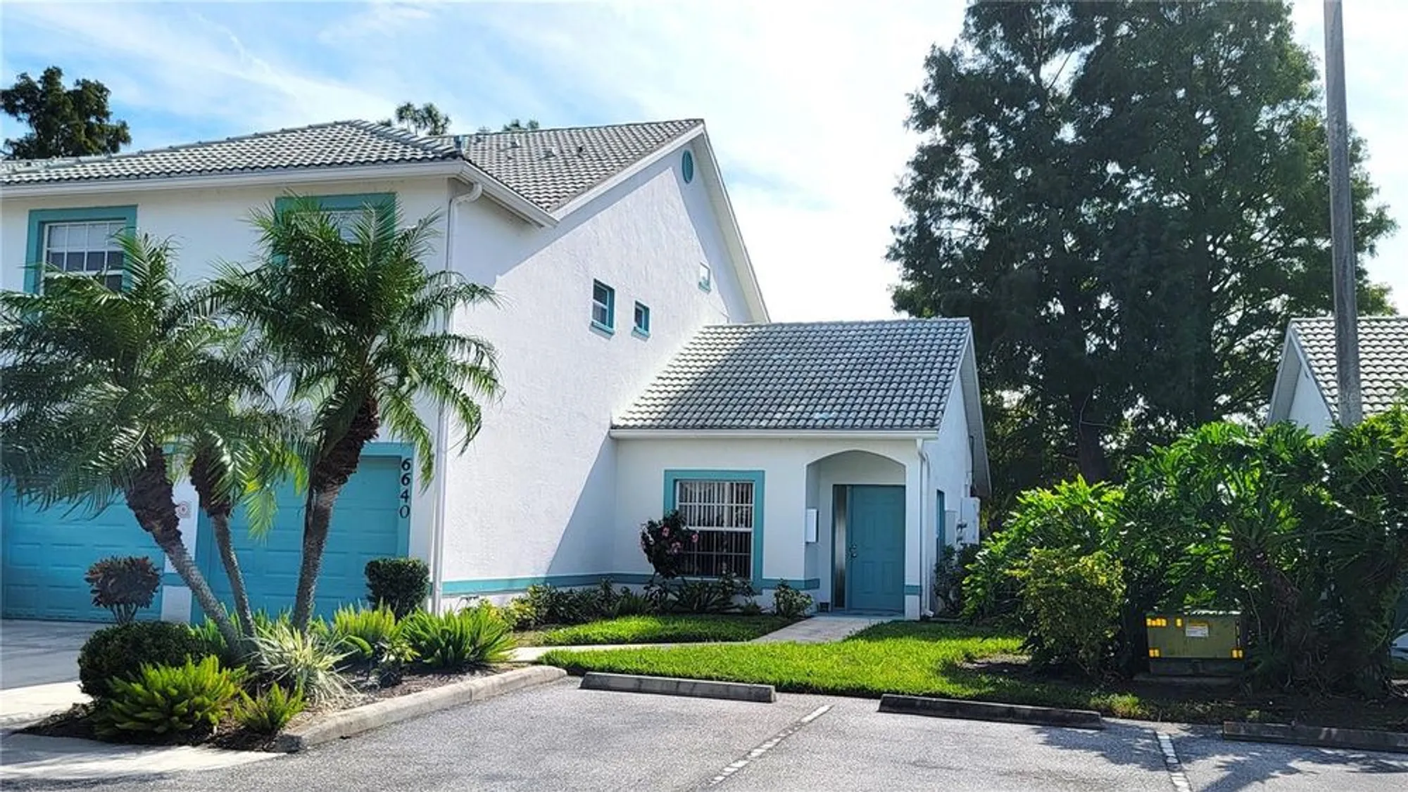 Property Slideshow image 1 of 3 | 6640 pineview ter # 6640, Bradenton, FL, 34203