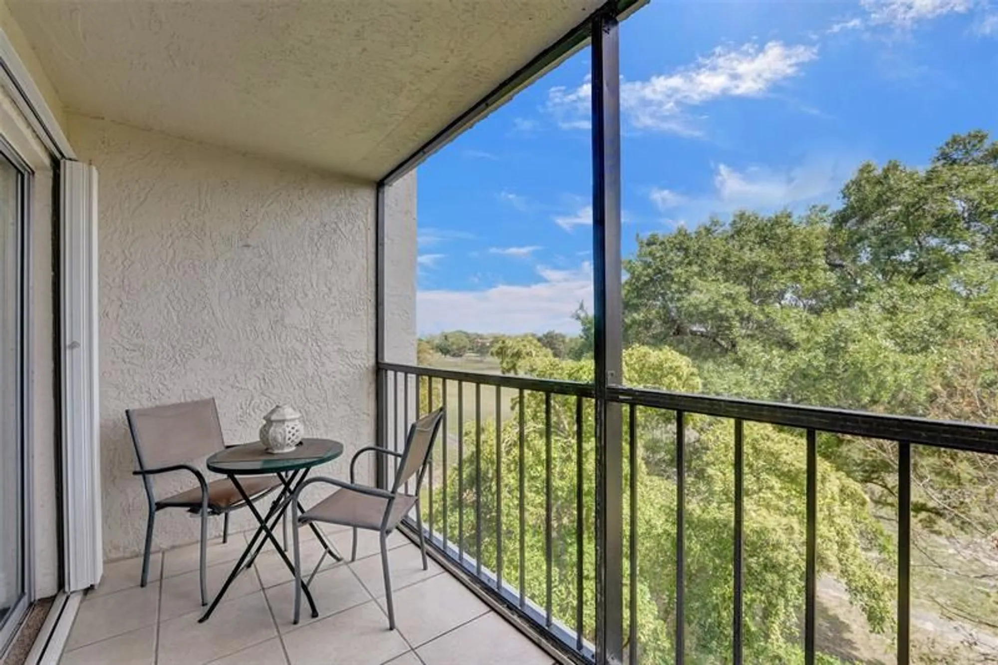 Property Slideshow image 19 of 34 | 5860 nw 44th st 509, Lauderhill, FL, 33319