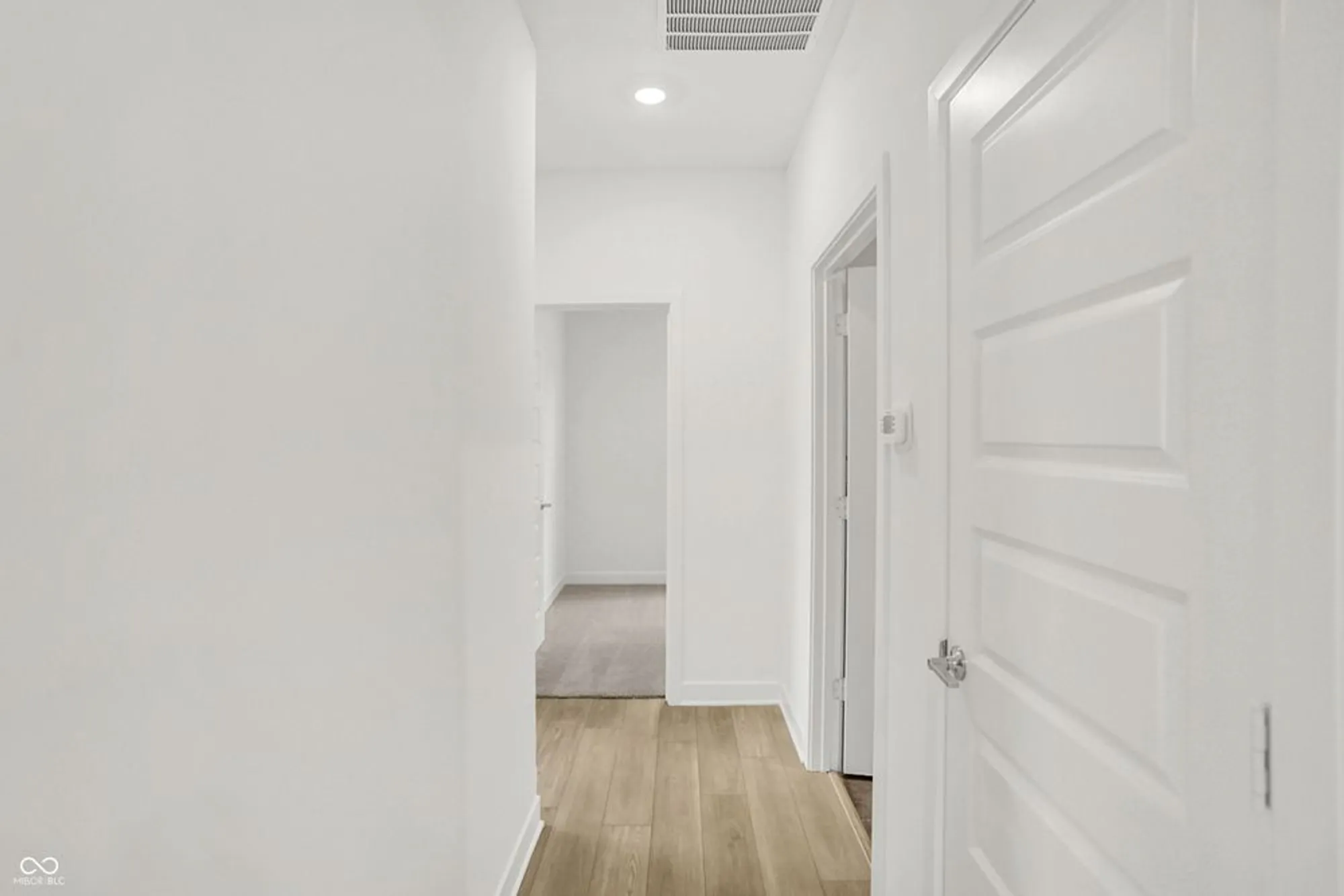 Property Slideshow image 24 of 34 | 5270 nettleton way, Avon, IN, 46123