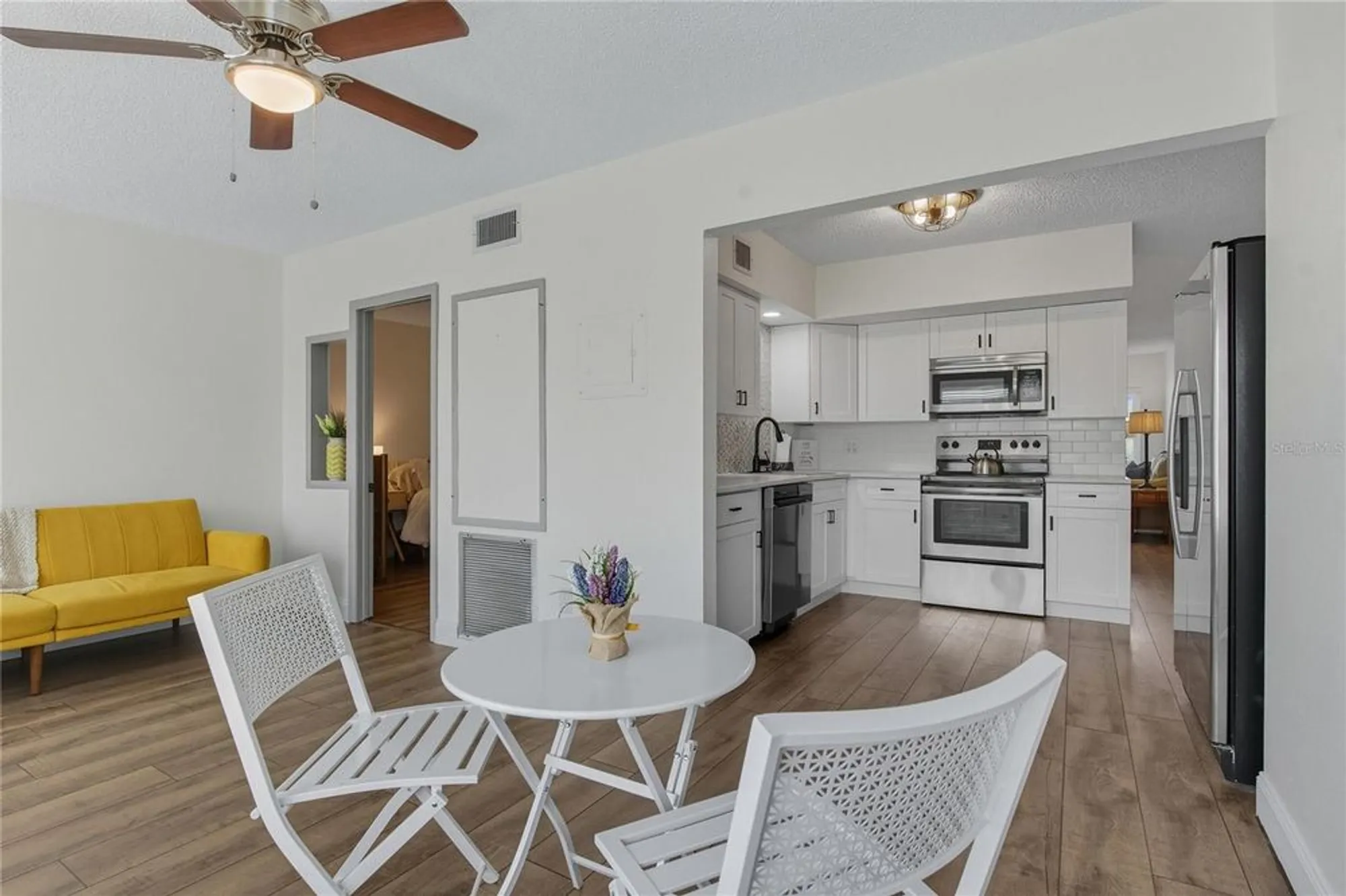 Property Slideshow image 13 of 40 | 2257 world parkway blvd 61, Clearwater, FL, 33763