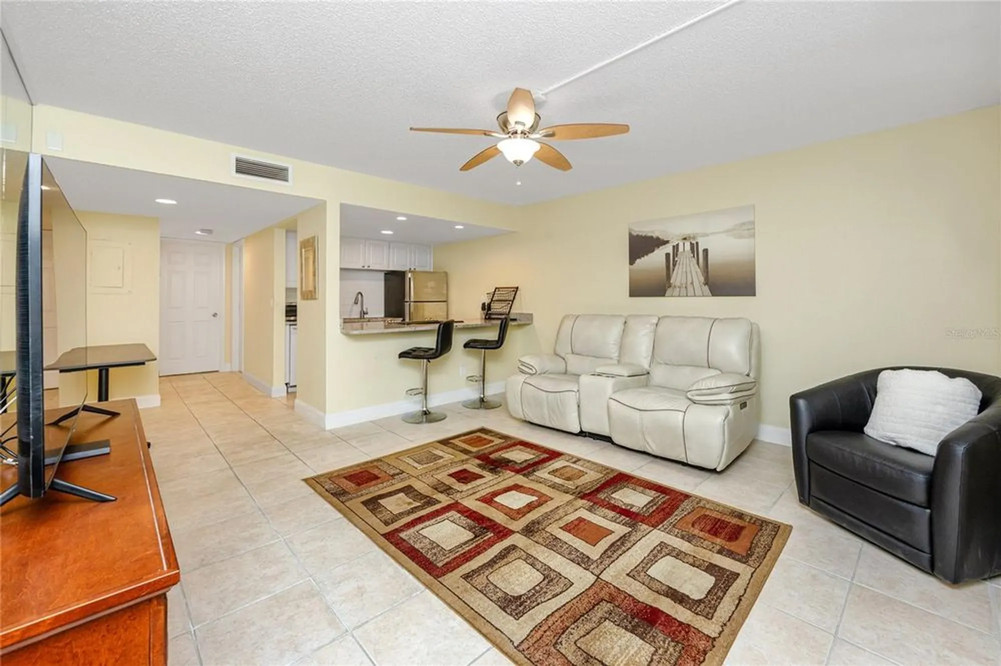 Property Slideshow image 2 of 59 | 7645 sun island dr 304, South Pasadena, FL, 33707