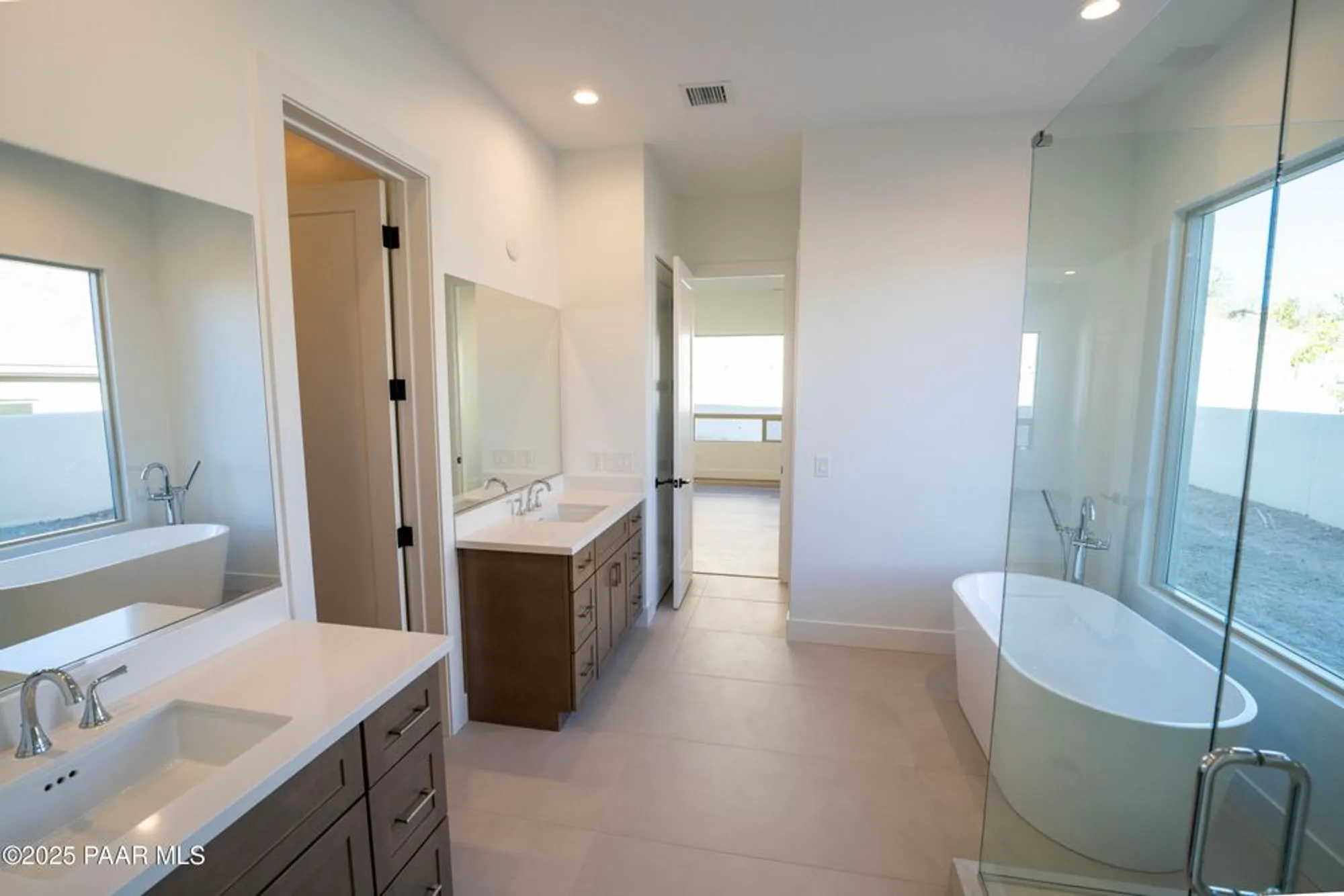 Property Slideshow image 11 of 20 | 1116 s lakeview dr, Prescott, AZ, 86301