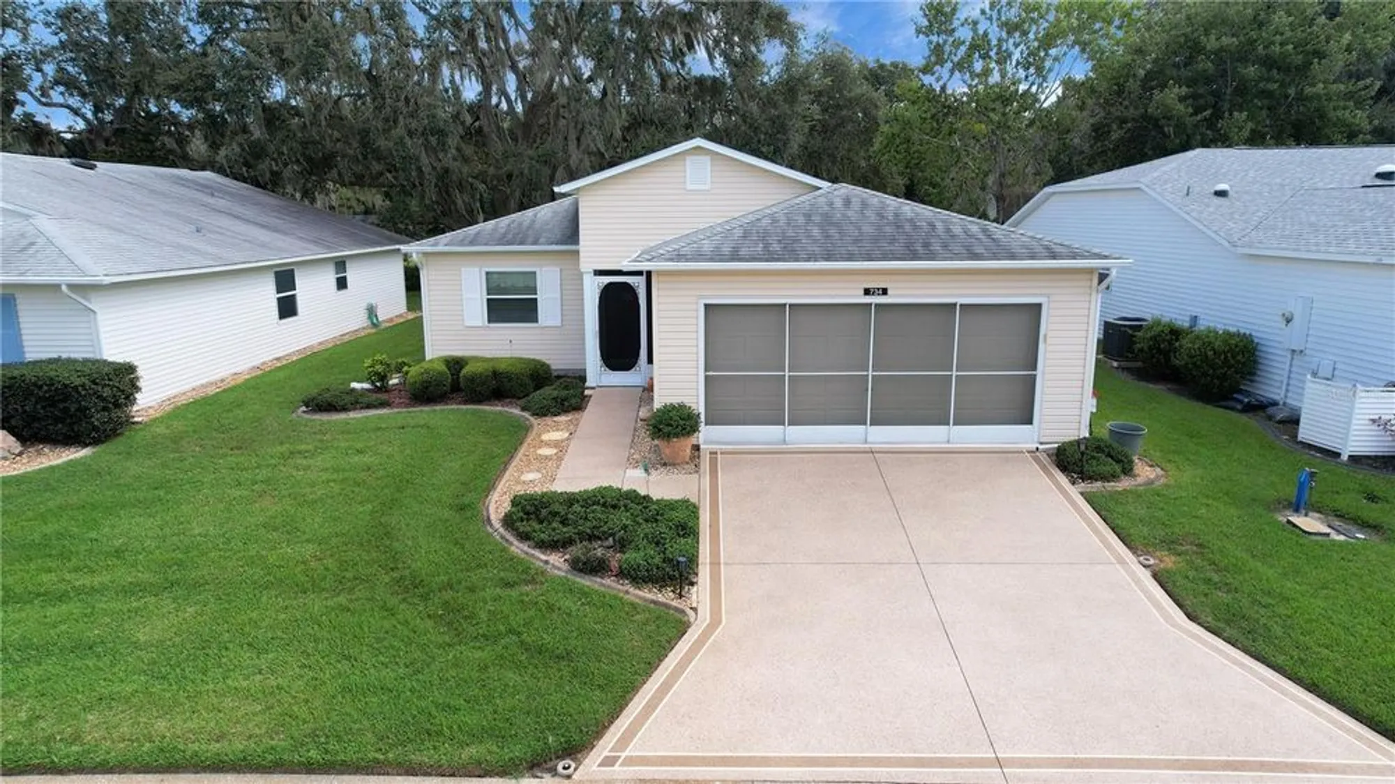 Property Slideshow image 37 of 68 | 734 grand vista trl, Leesburg, FL, 34748