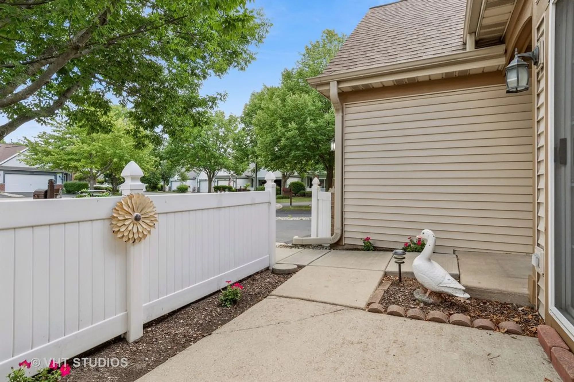 Property Slideshow image 4 of 52 | 21144 buckeye ct, Plainfield, IL, 60544