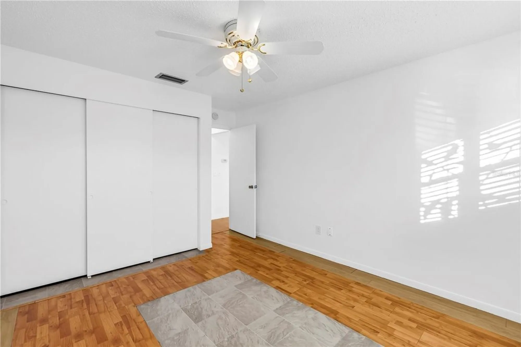 Property Slideshow image 22 of 39 | 7081 lafayette n # 7081, Pinellas Park, FL, 33781