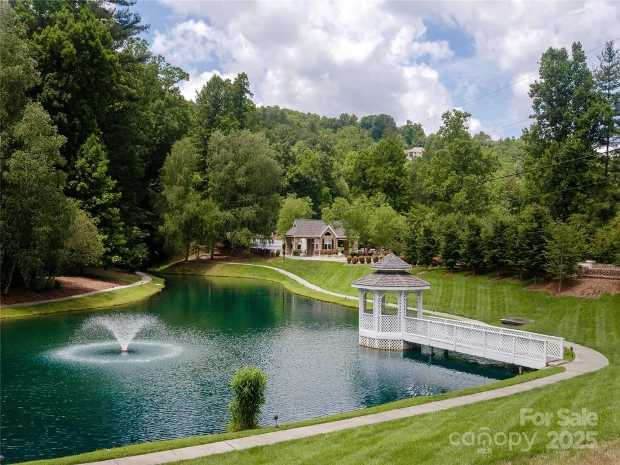 Property Slideshow image 40 of 44 | 17 high park ct, Hendersonville, NC, 28791
