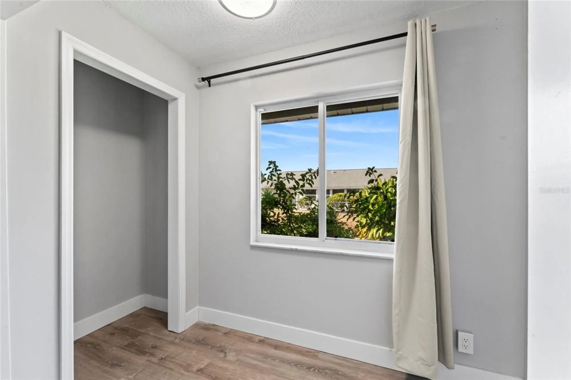 Property Slideshow image 21 of 58 | 1526 fort duquesna dr, Sun City Center, FL, 33573